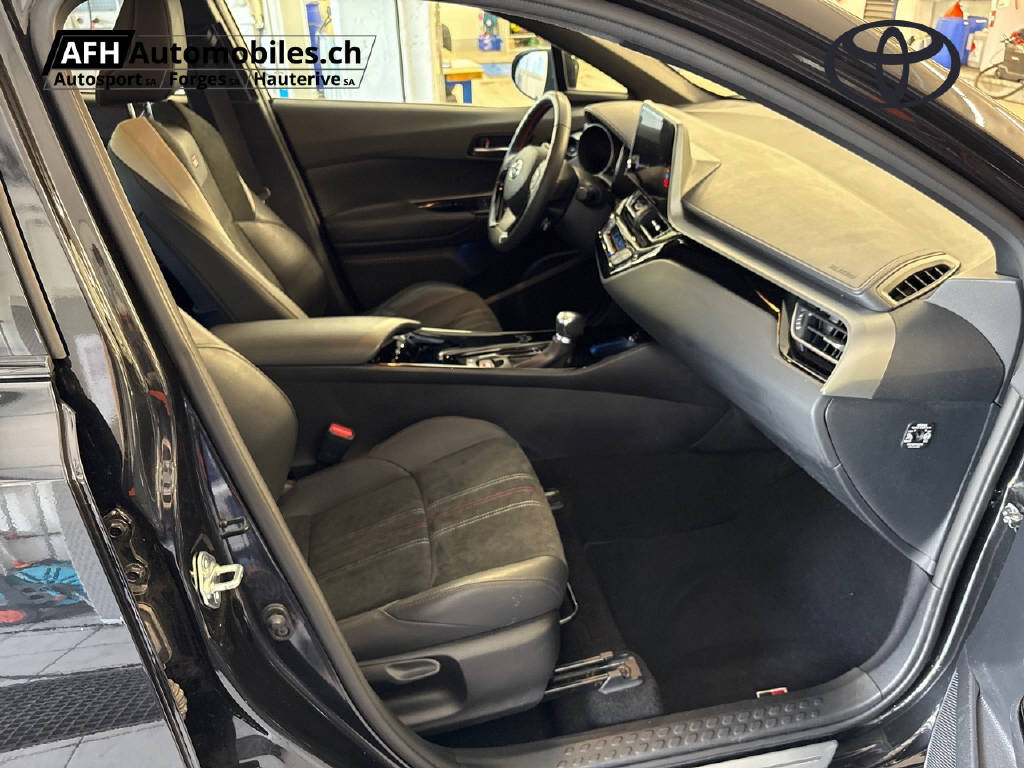 TOYOTA C-HR 2.0 HSD CVT GR Sport-image-12