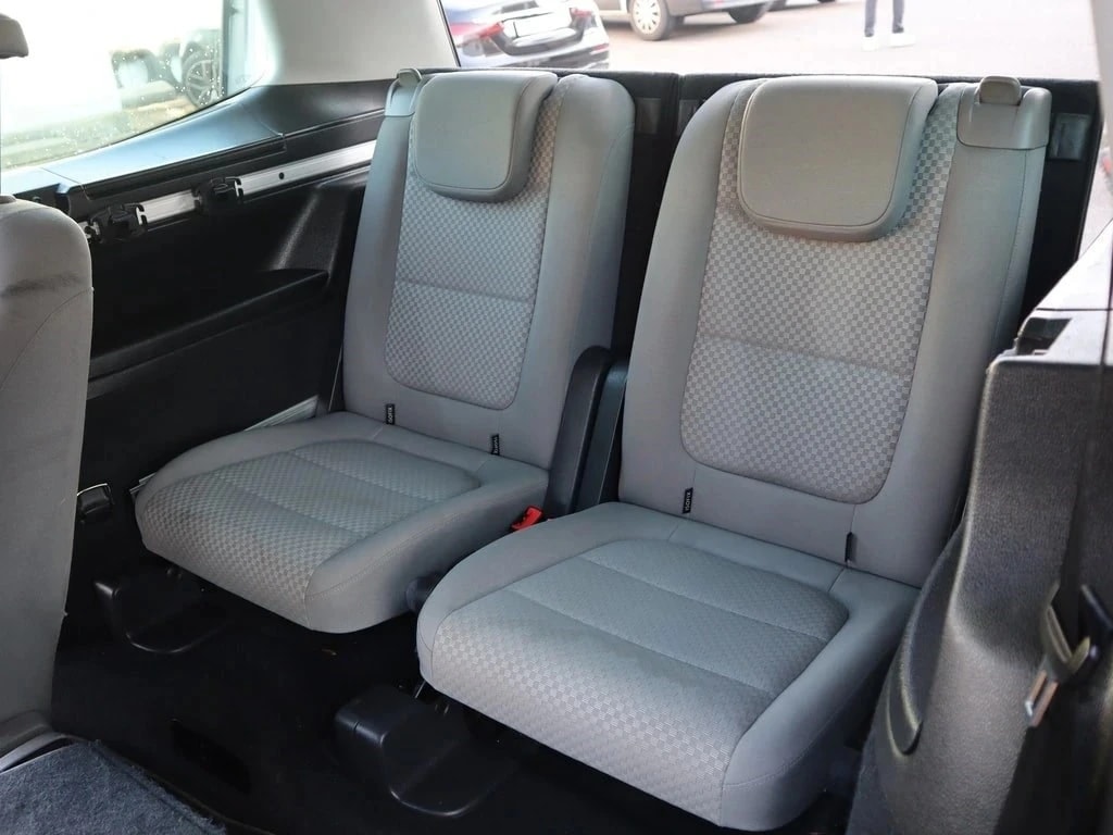 SEAT Alhambra 2.0 TDI Reference ** Neue Modell mit 150 Ps ** 7-Plätzer **-image-7