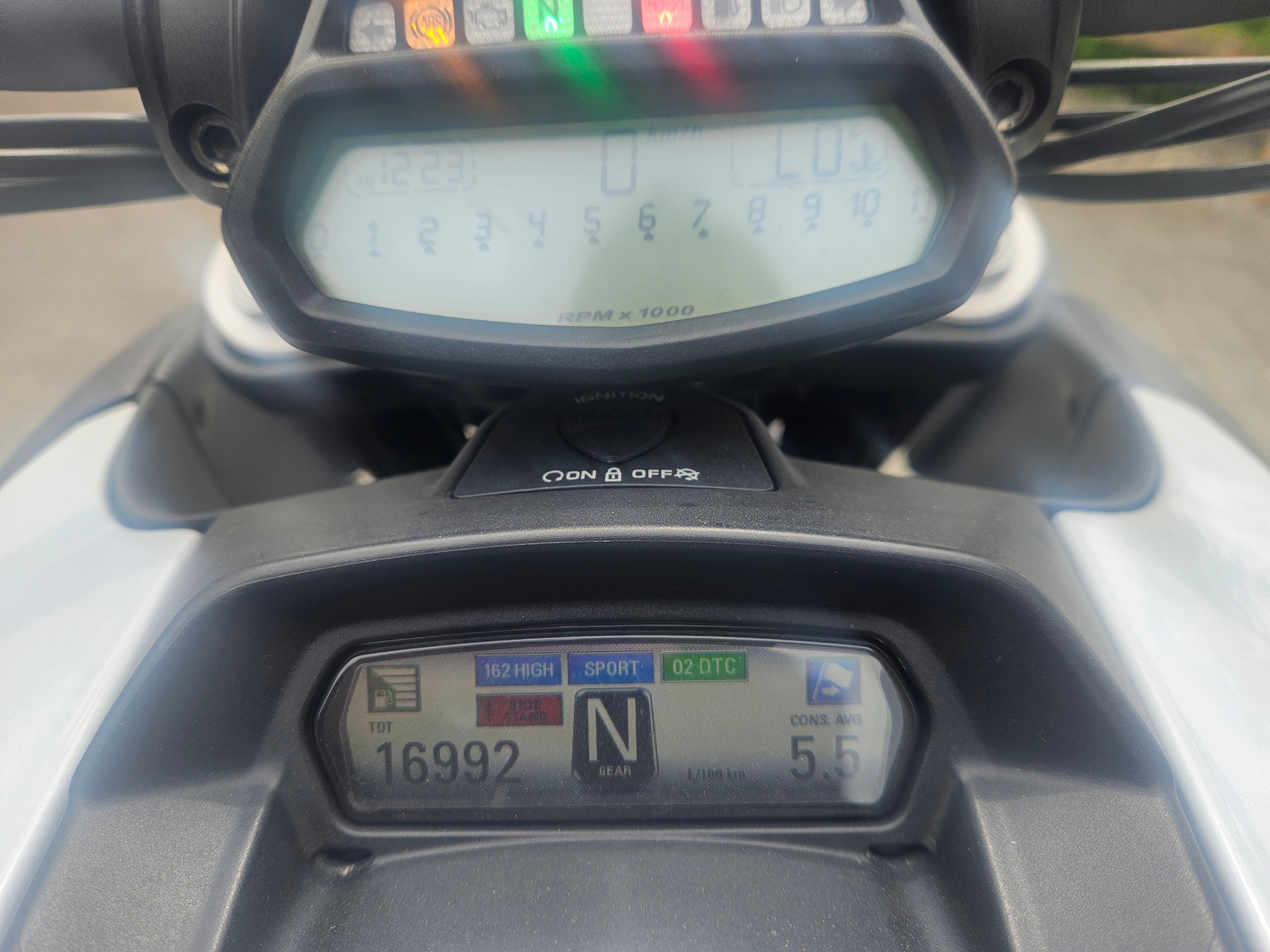 DUCATI Diavel 1200 Carbon-image-13