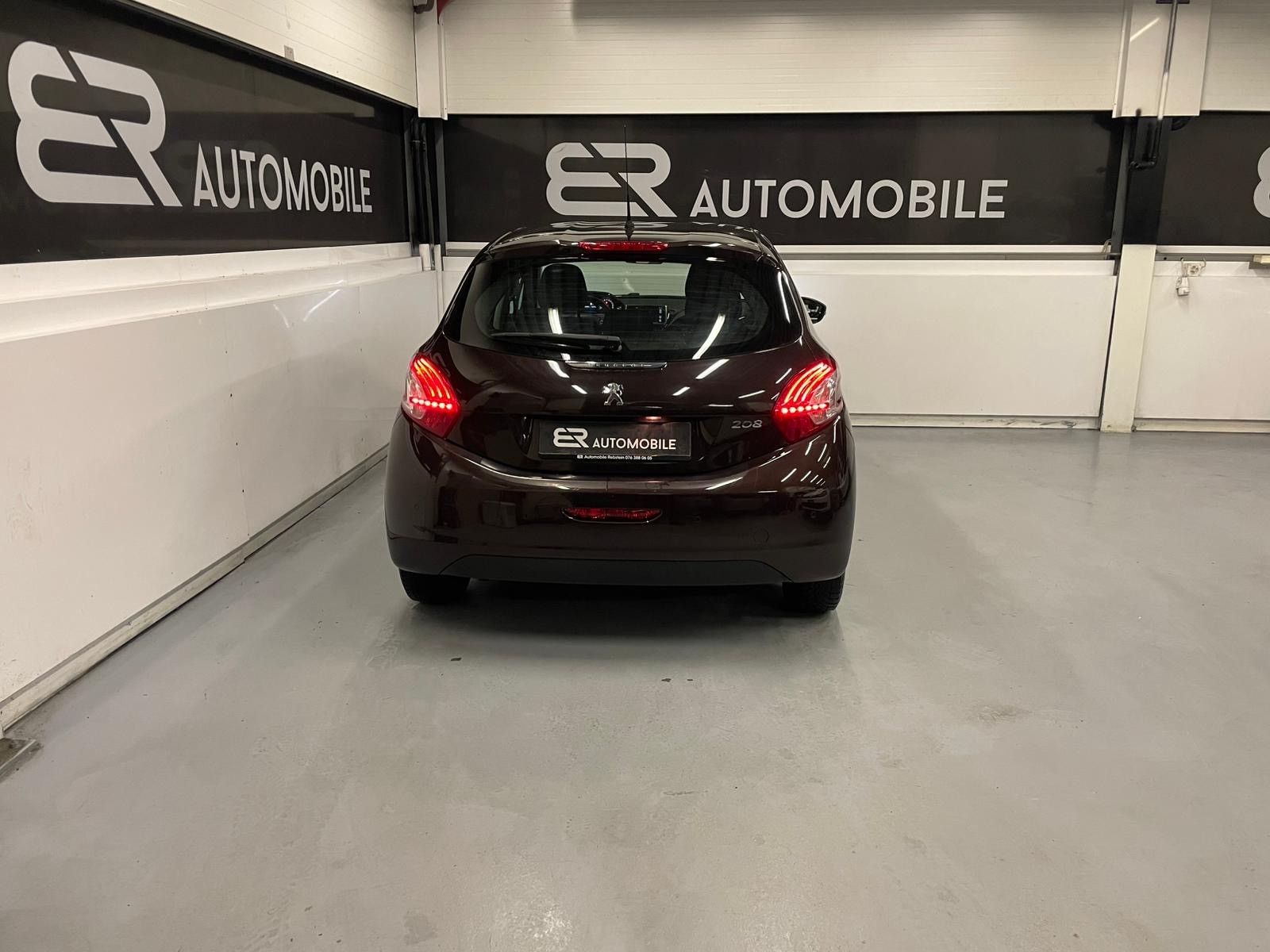 PEUGEOT 208 1.2 VTI Active-image-7
