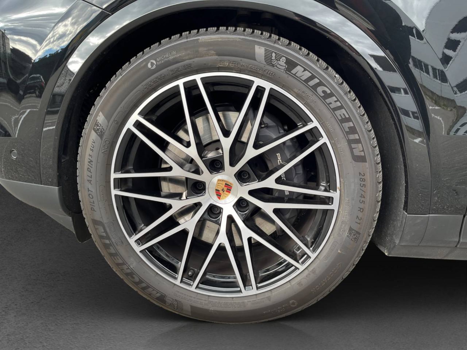 PORSCHE Cayenne E-Hybrid Coupé-image-21