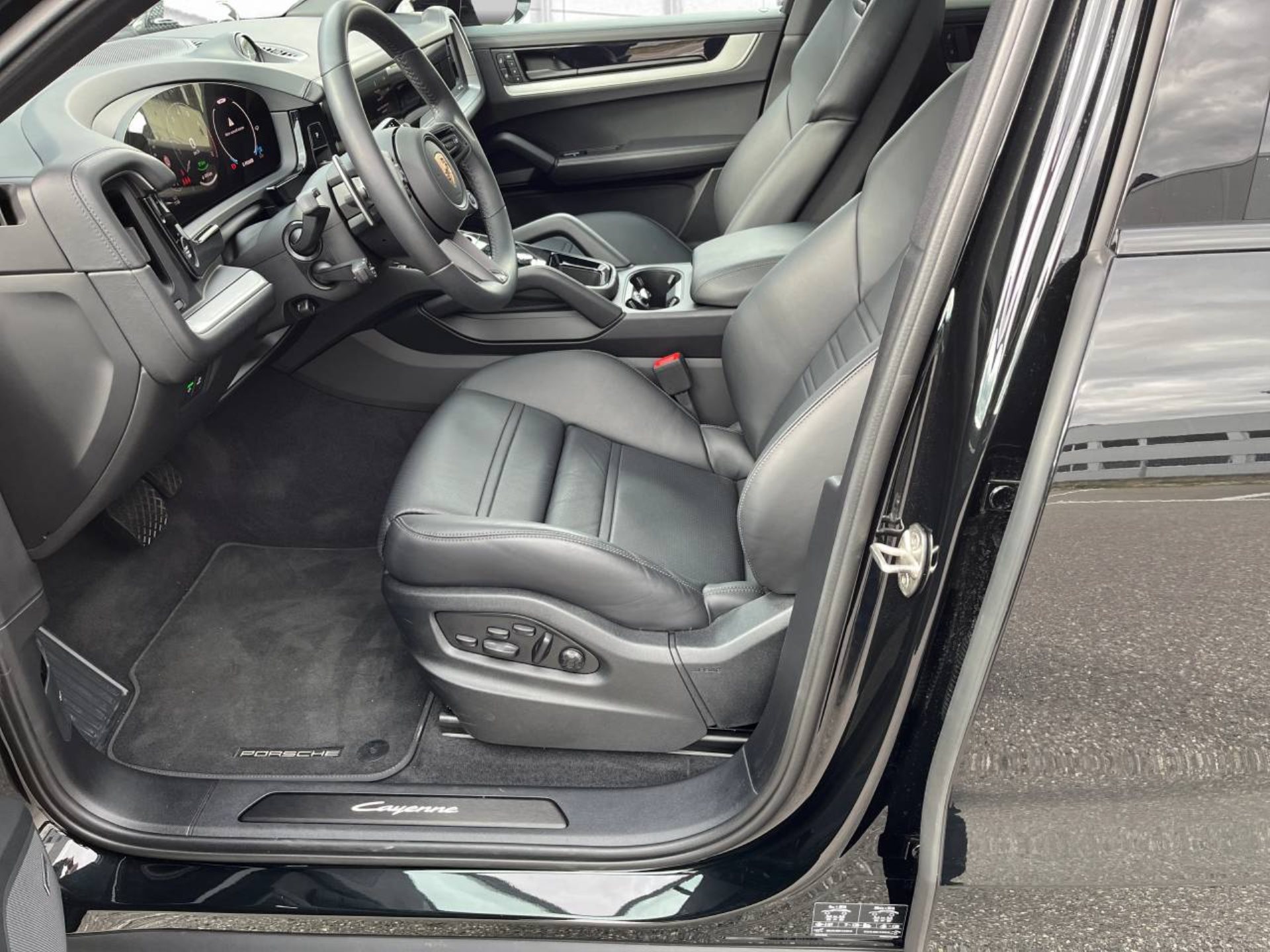 PORSCHE Cayenne E-Hybrid Coupé-showroom-element-3