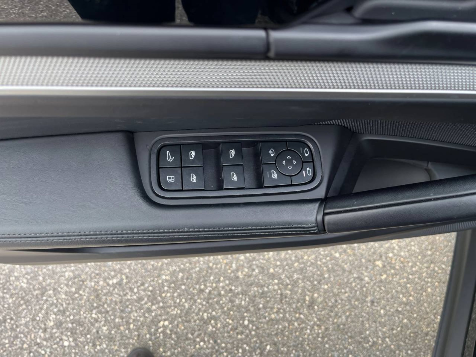 PORSCHE Cayenne E-Hybrid Coupé-image-23
