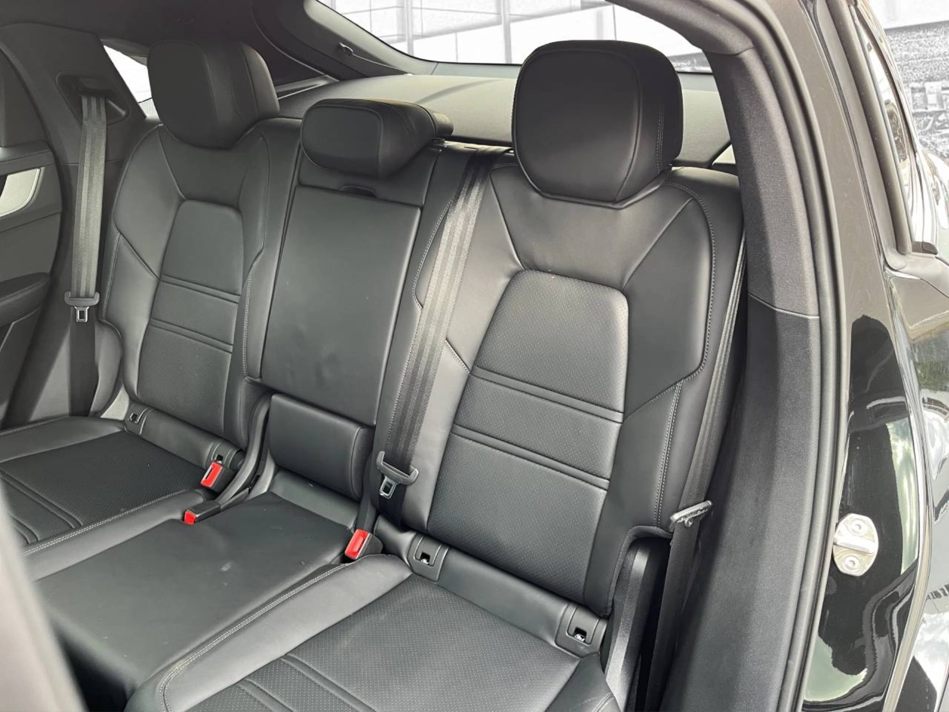 PORSCHE Cayenne E-Hybrid Coupé-image-17