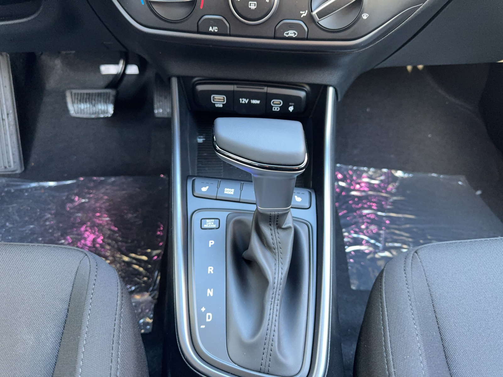 HYUNDAI i20 1.0 T-GDi Amplia Safety Pack-image-8