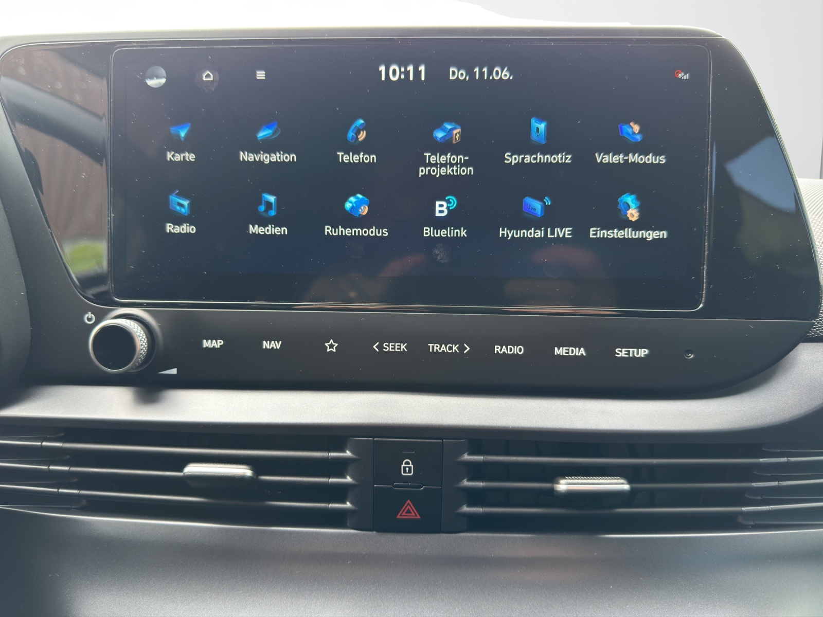 HYUNDAI i20 1.0 T-GDi Amplia Safety Pack-image-8