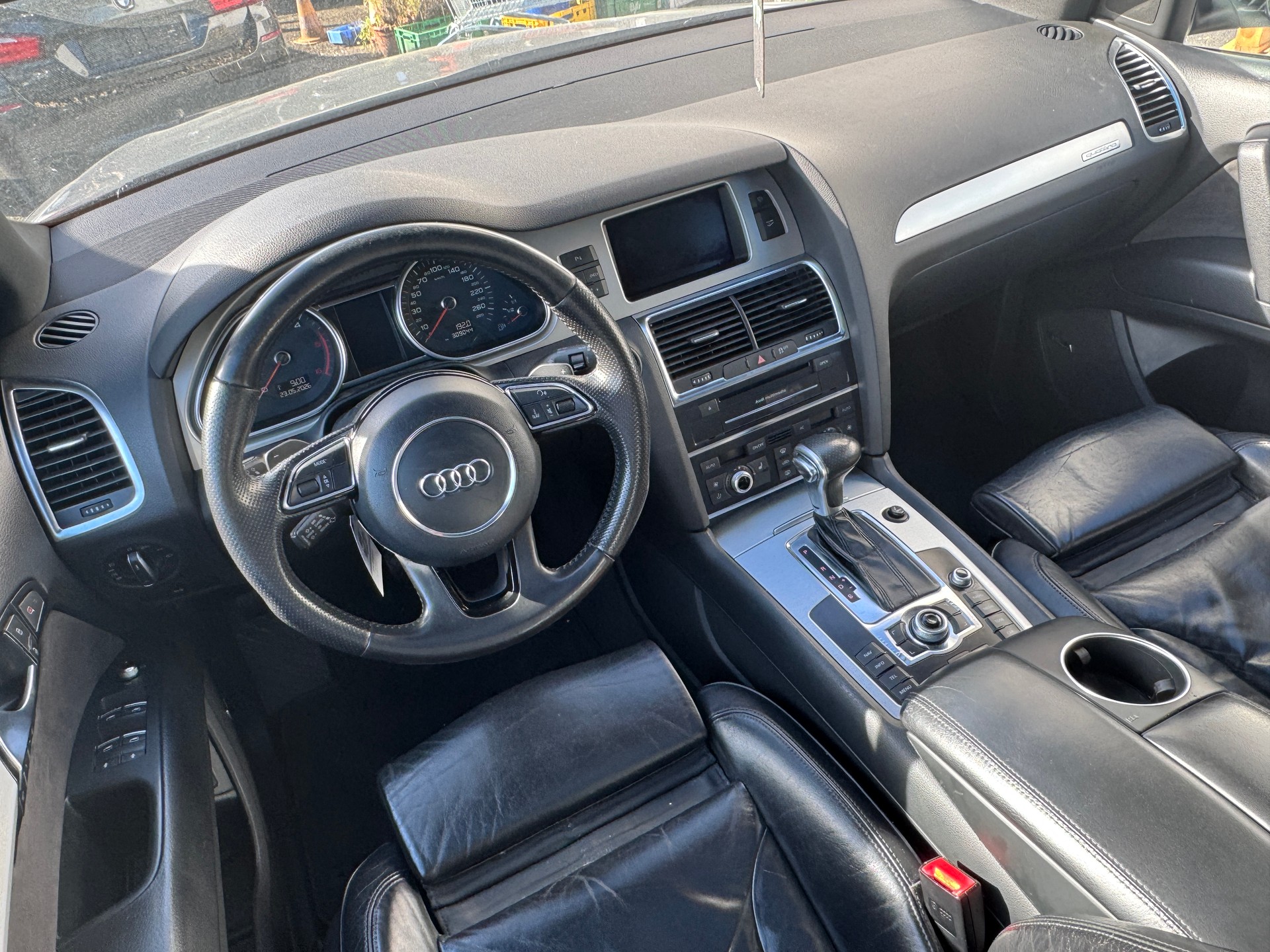 AUDI Q7 4.2 TDI quattro tiptronic-image-14