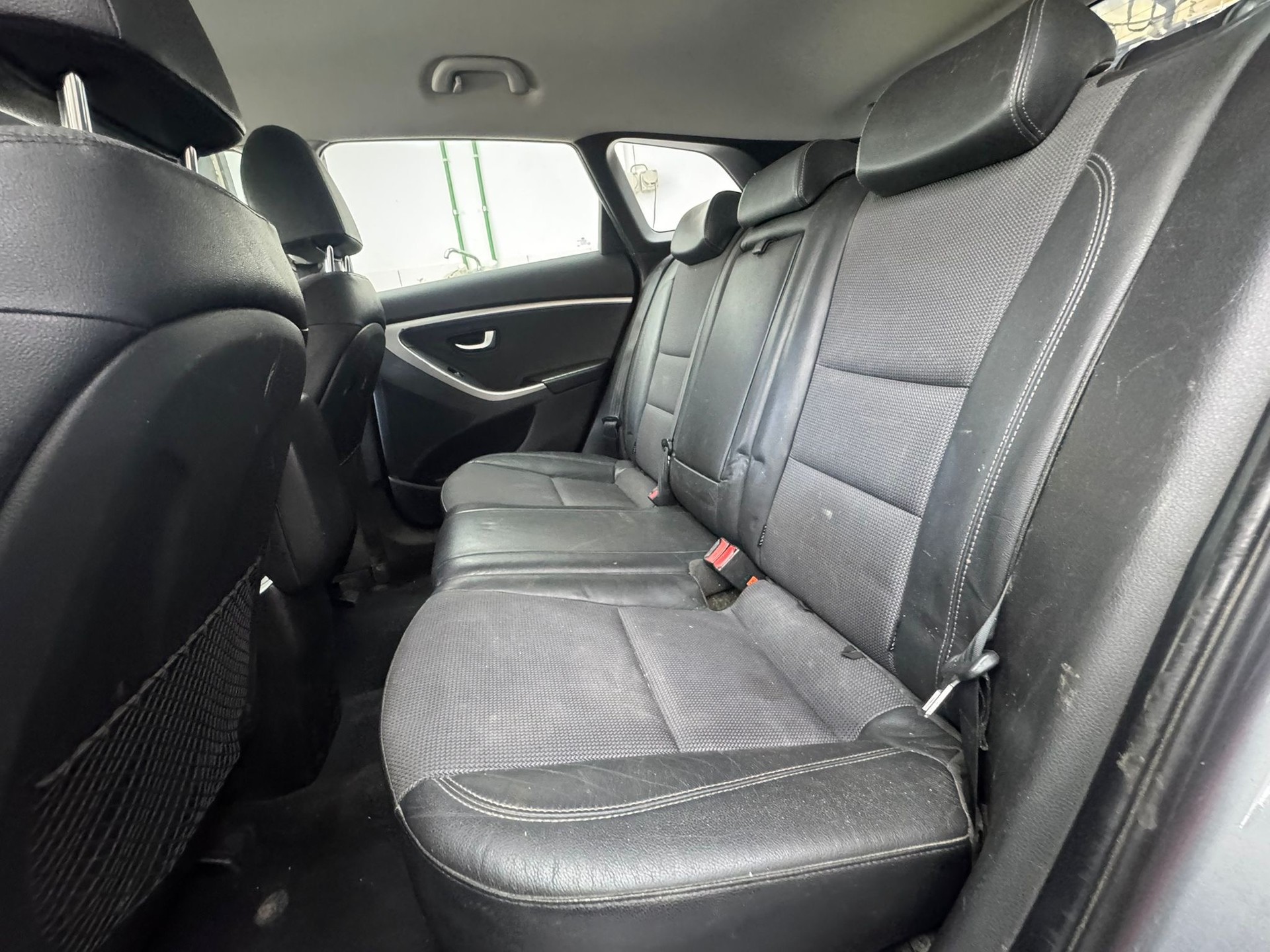 HYUNDAI i30 Wagon 1.6 CRDi Premium-image-11