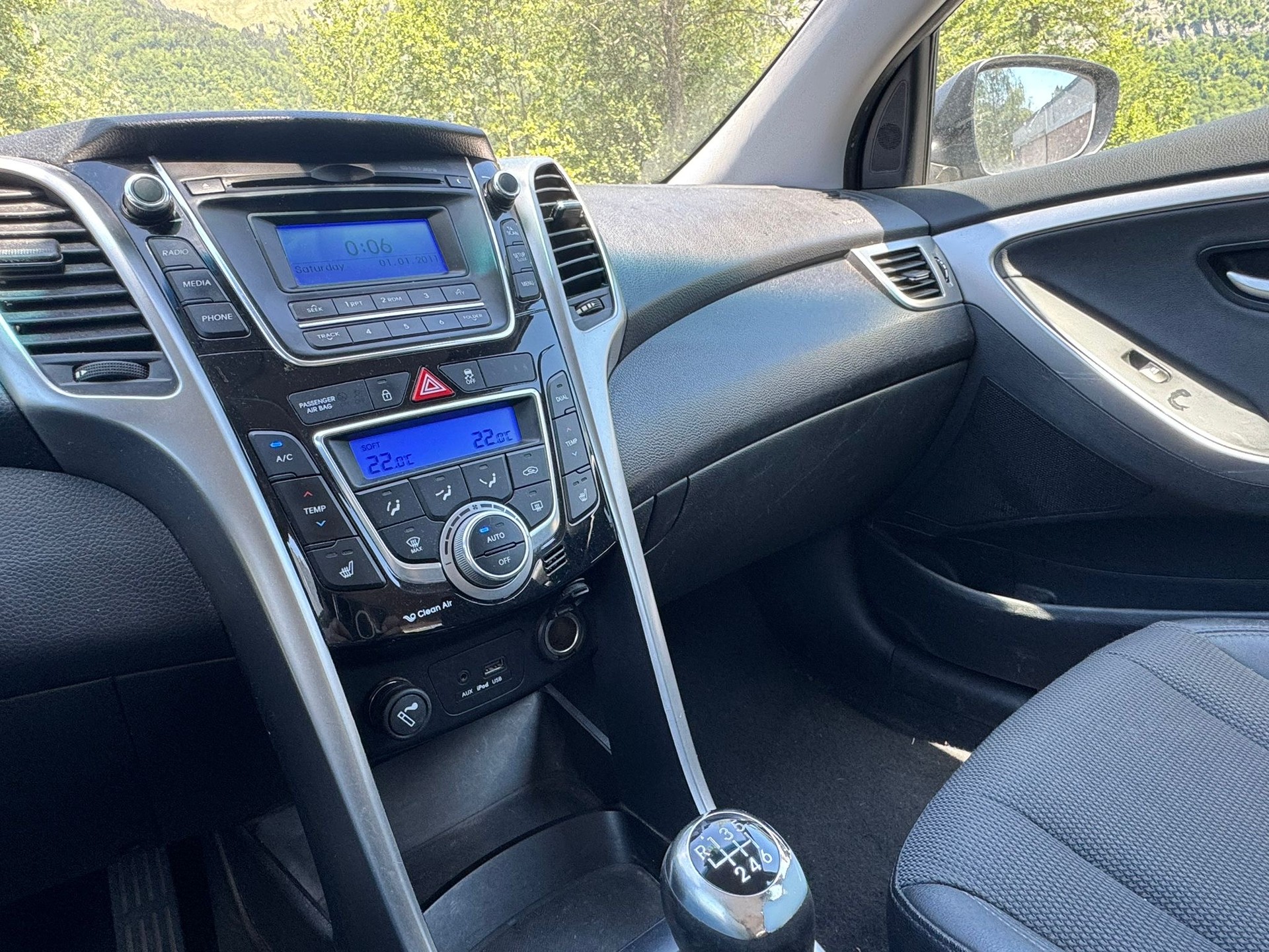 HYUNDAI i30 Wagon 1.6 CRDi Premium-image-3