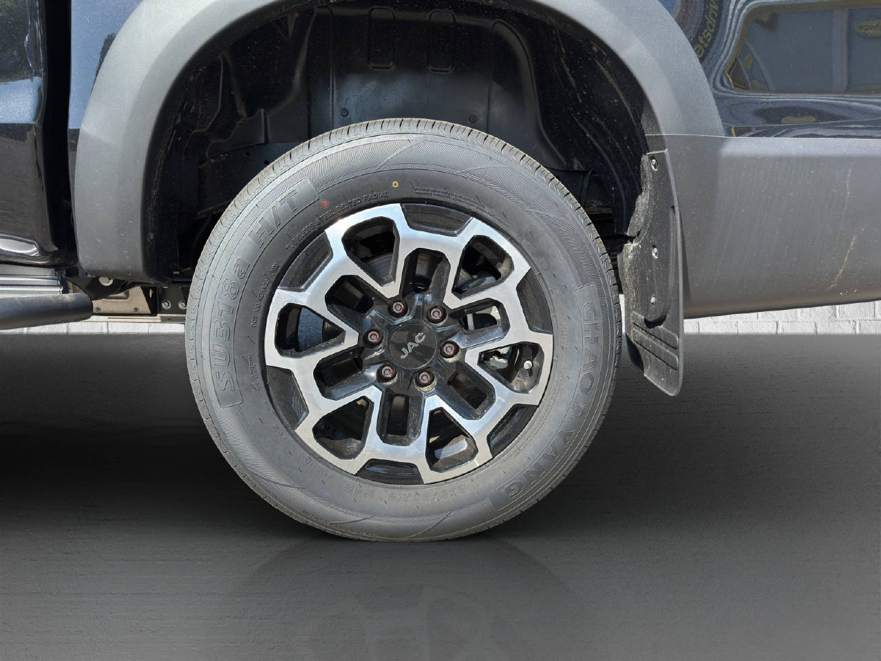 JAC T9 EV Luxury-image-12