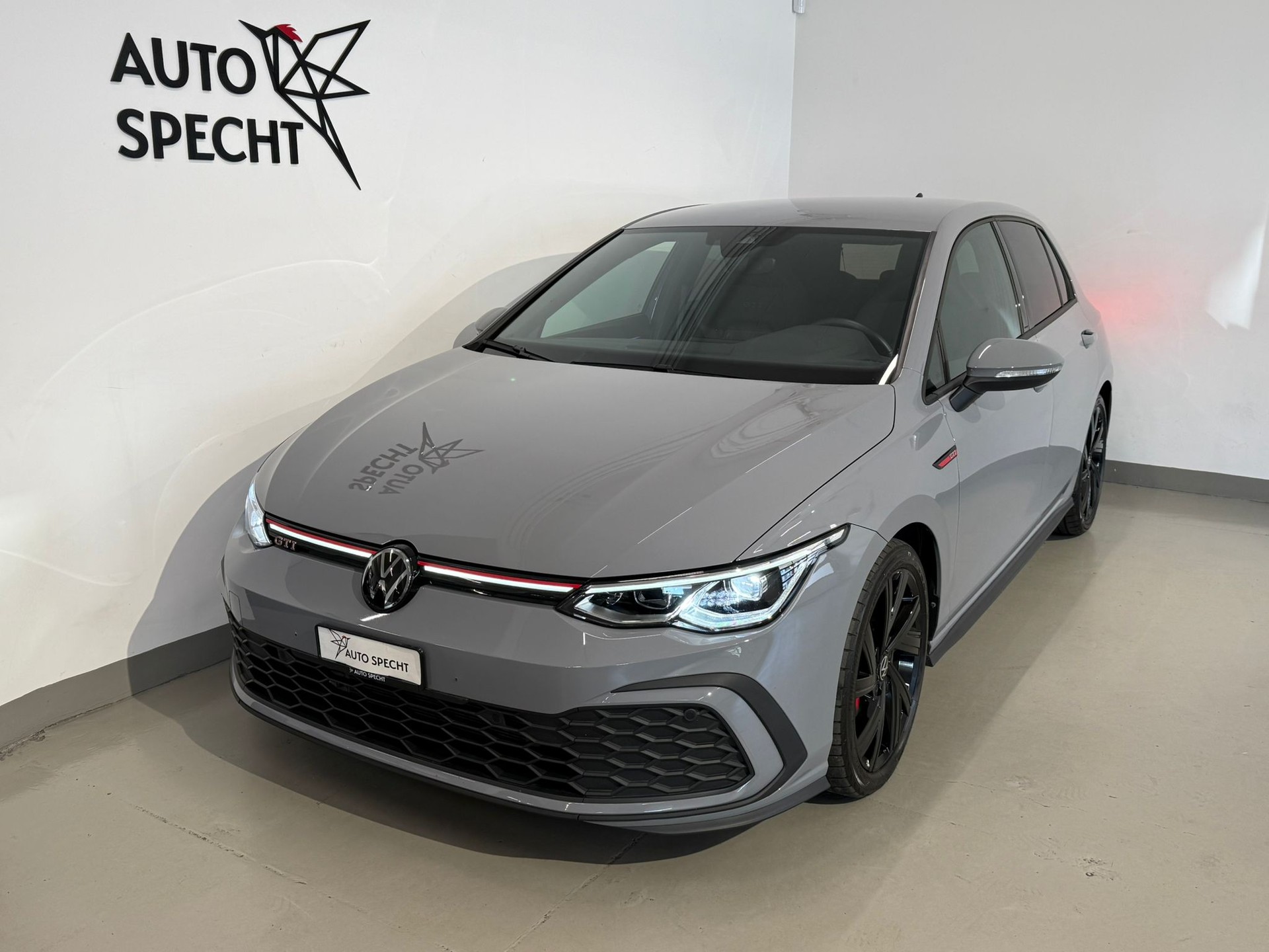 VW Golf 2.0 TSI GTI DSG-showroom-element-1