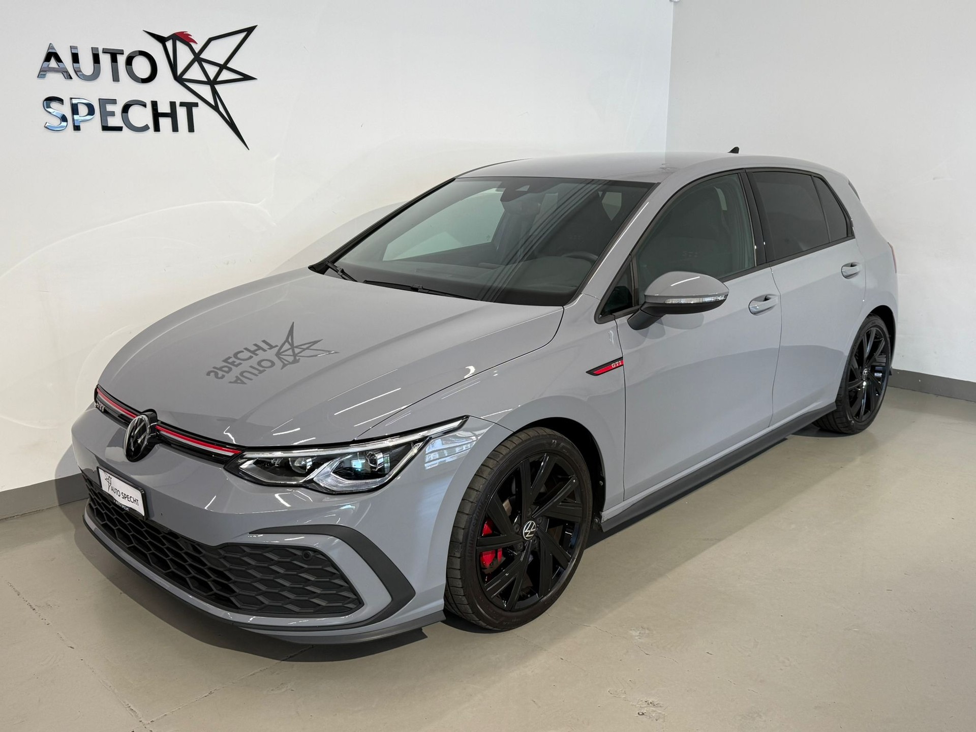 VW Golf 2.0 TSI GTI DSG-showroom-element-2