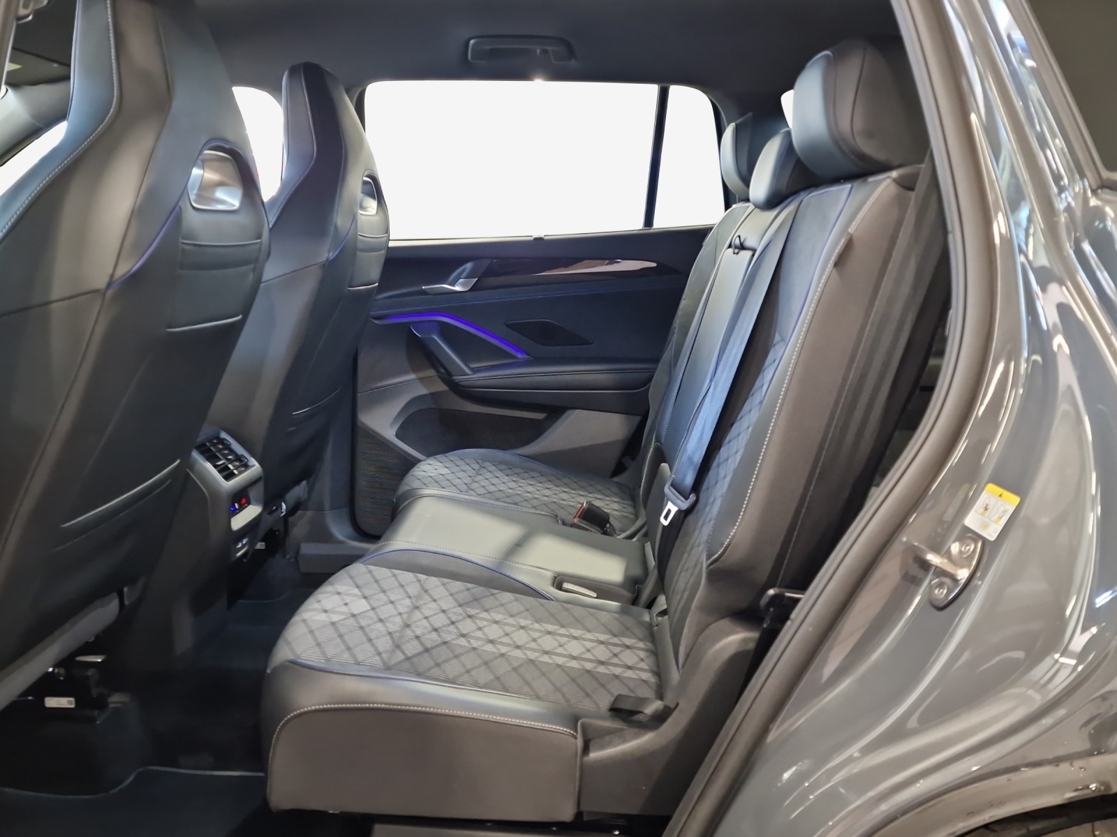 VW Tayron 2.0 TSI R-Line DSG 4Motion-image-11