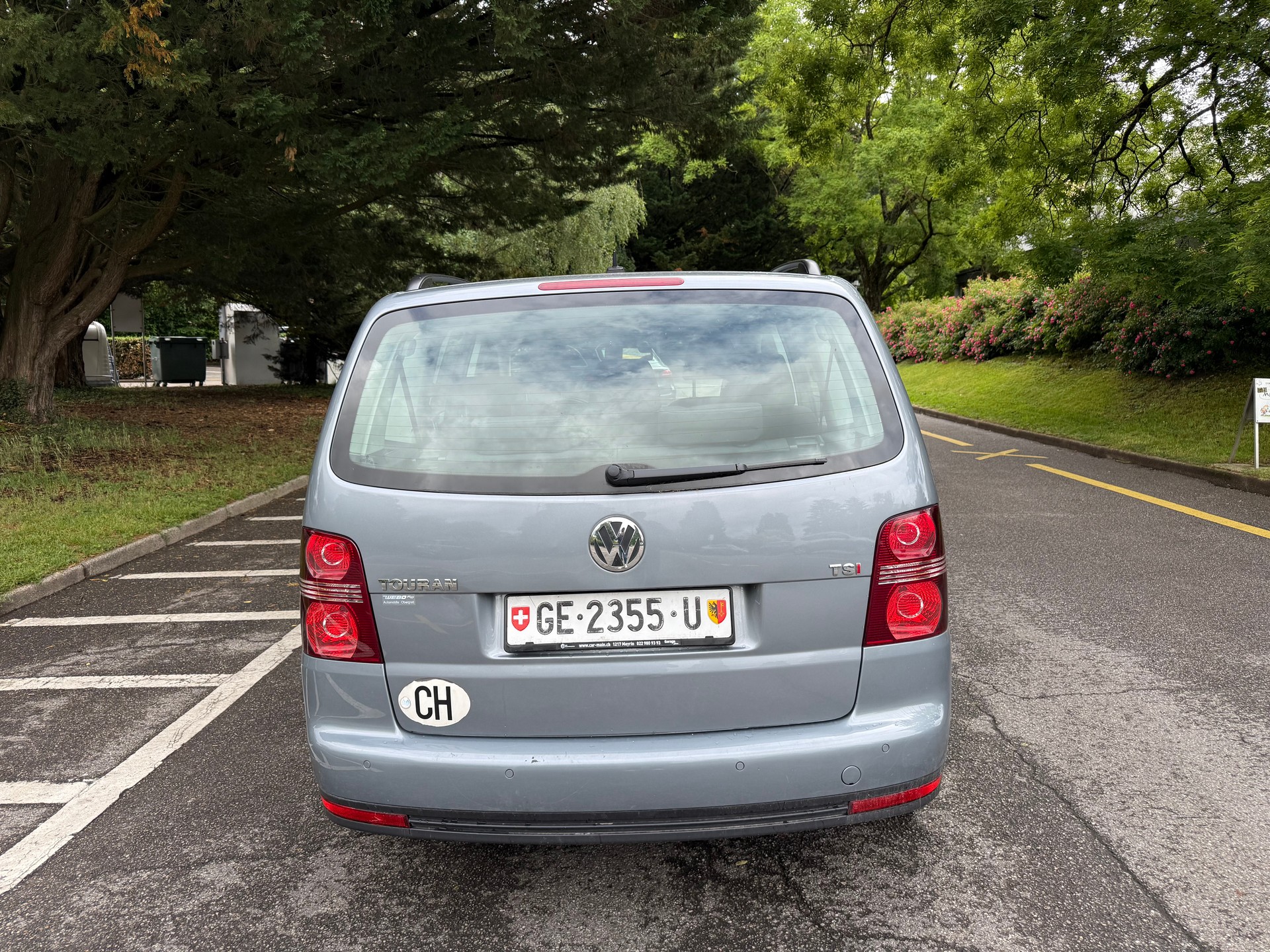 VW Touran 1.4 TSI Trendline DSG-image-3