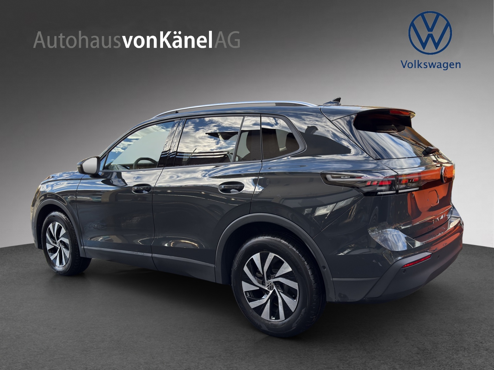 VW Tiguan 2.0 TSI DSG United 4Motion-image-2