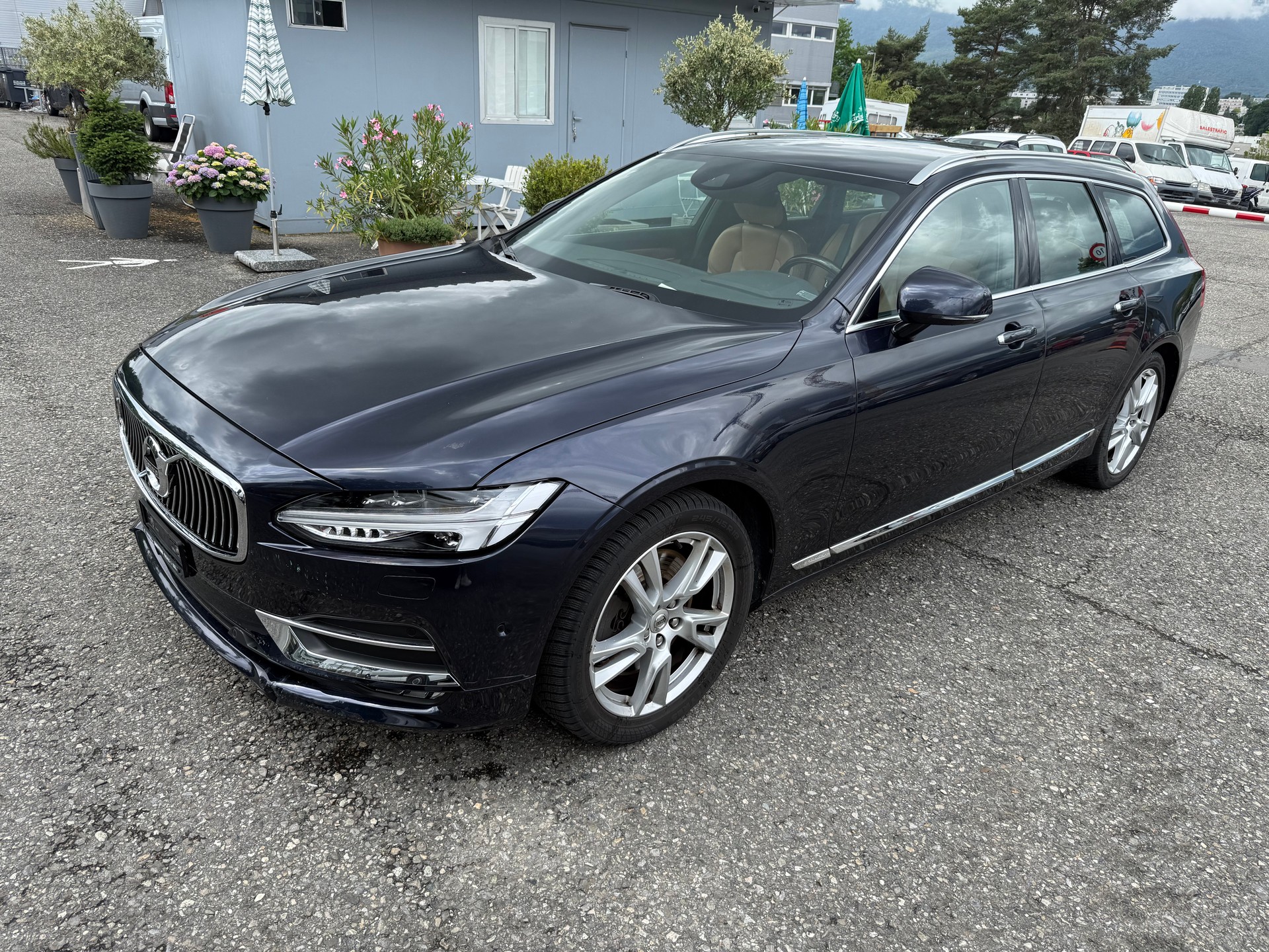 VOLVO V90 T6 AWD Momentum Geartronic