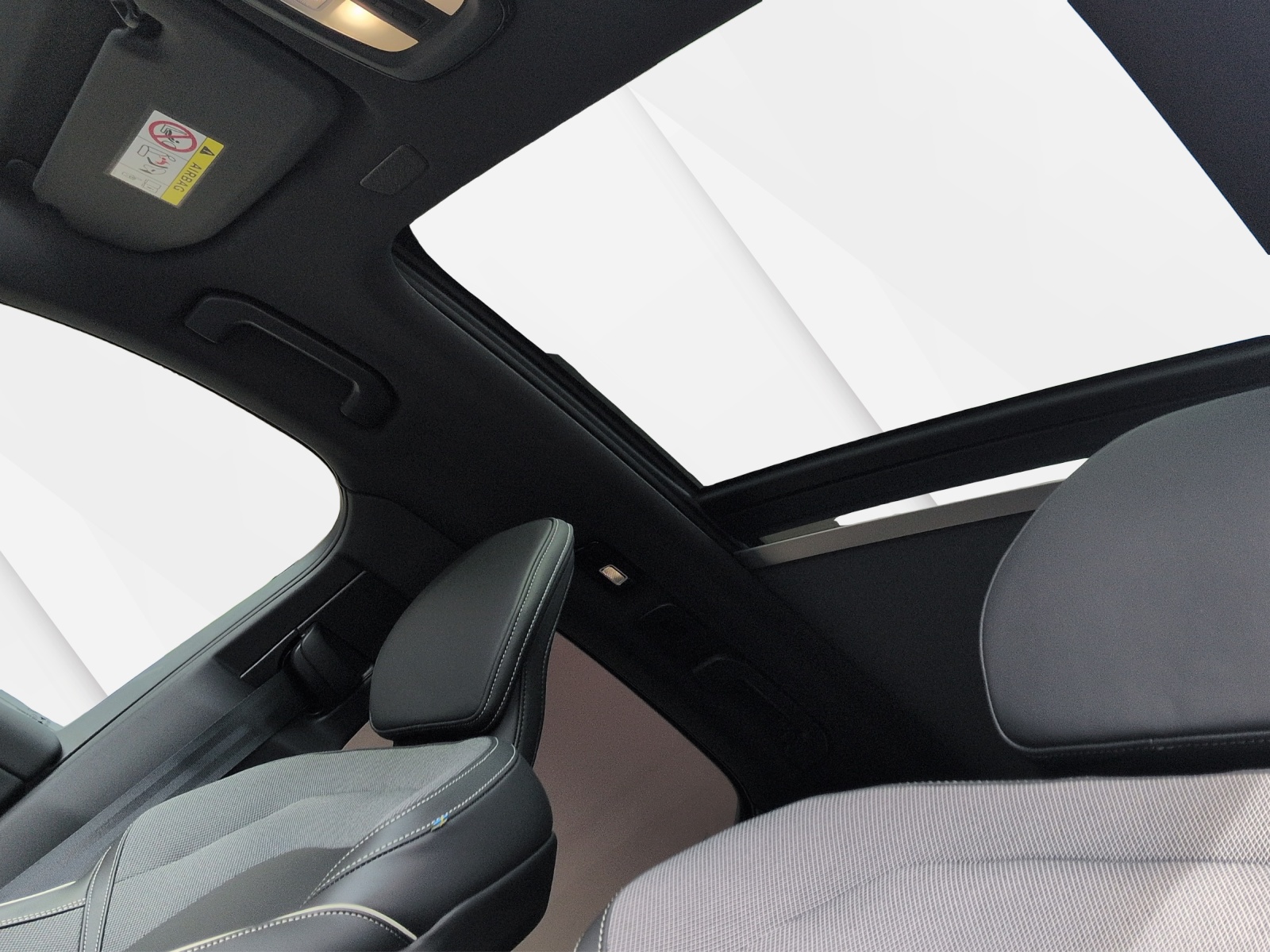 VOLVO XC60 2.0 T6 TE Black Edition eAWD-image-17
