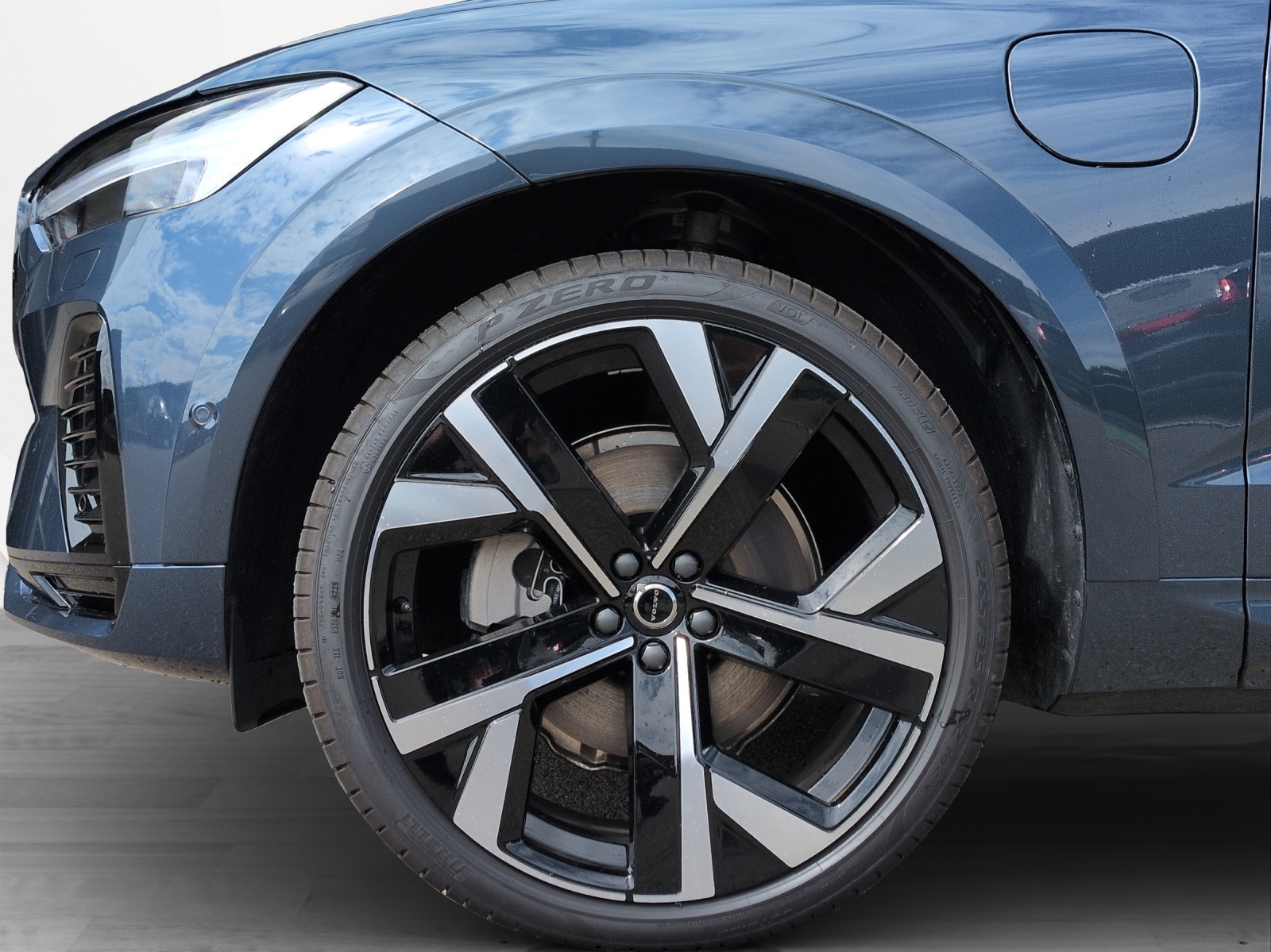 VOLVO XC60 2.0 T6 TE Black Edition eAWD-image-8