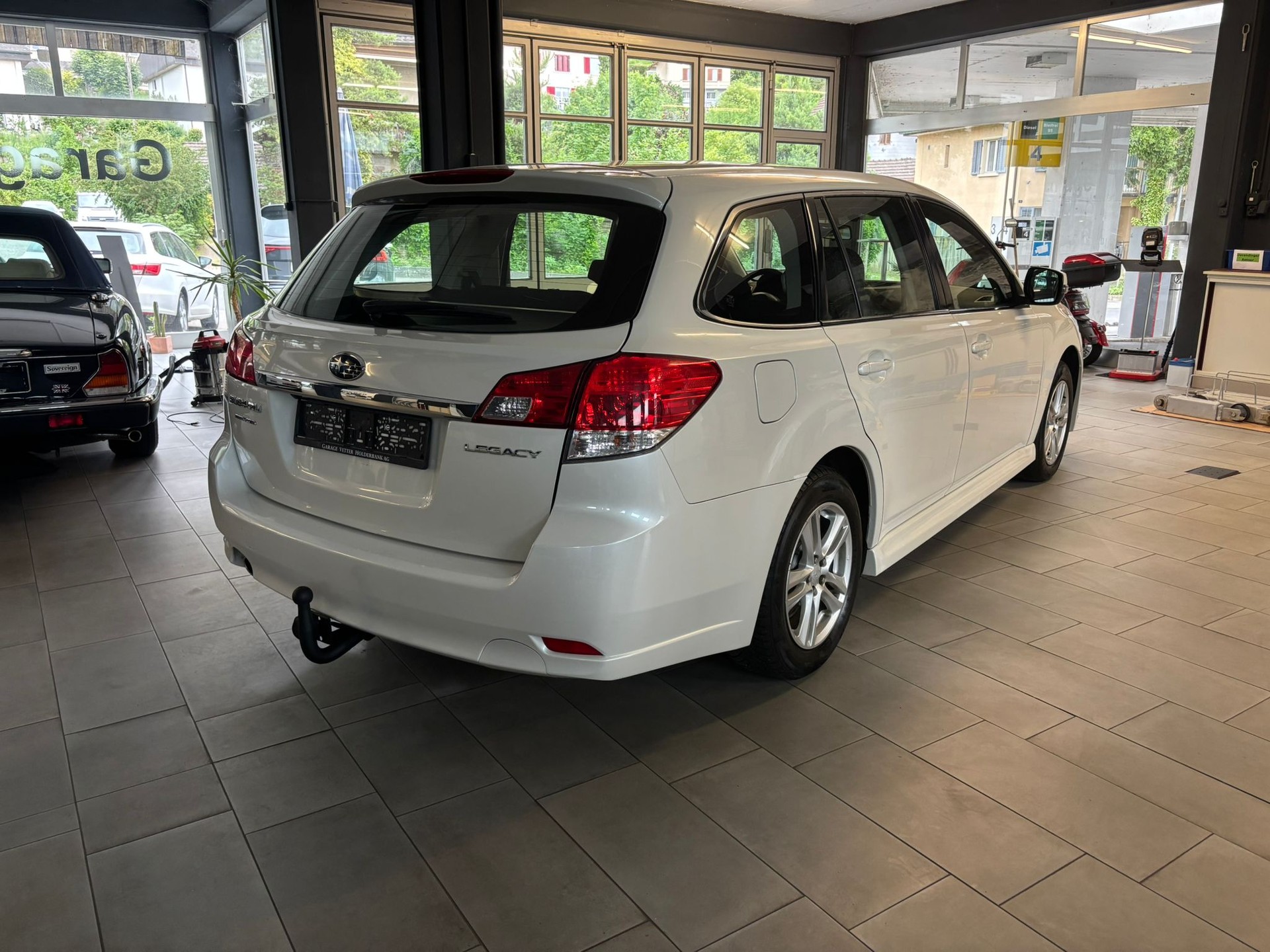 SUBARU Legacy 2.0i Advantage AWD Lineartronic-image-2