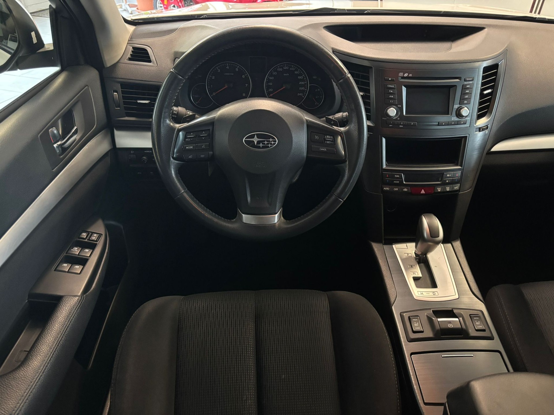 SUBARU Legacy 2.0i Advantage AWD Lineartronic-image-8