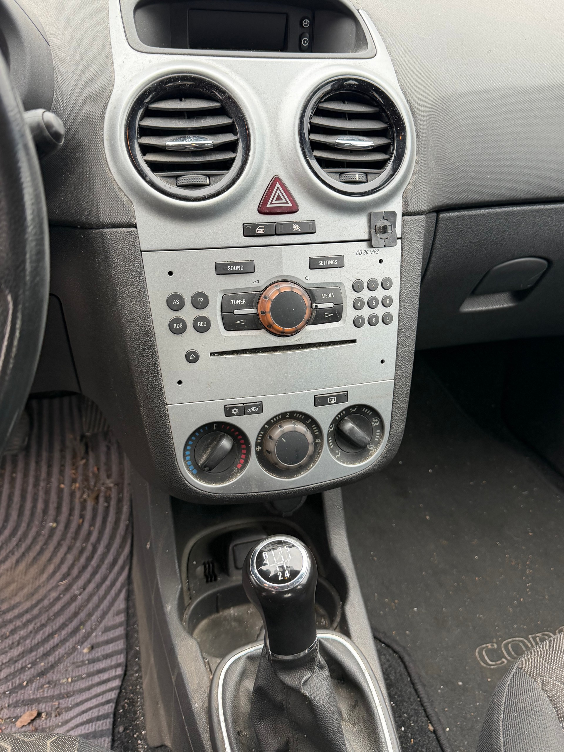 OPEL Corsa 1.4 TP Drive-image-7