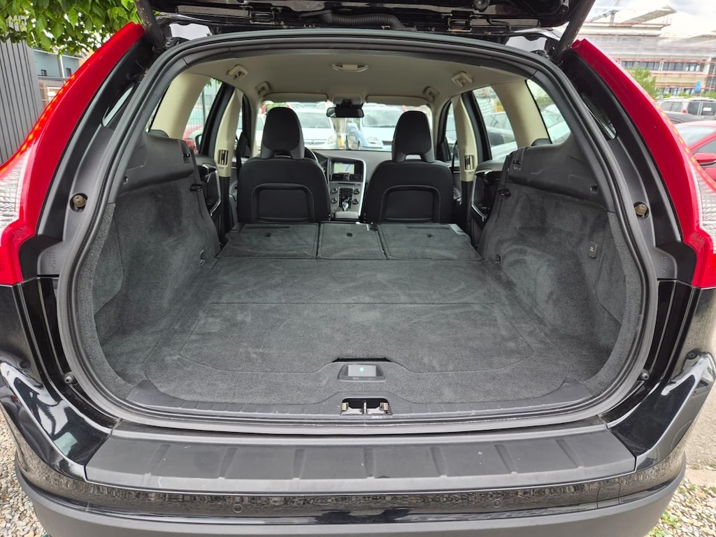 VOLVO XC60 D3 Momentum Geartronic-image-14