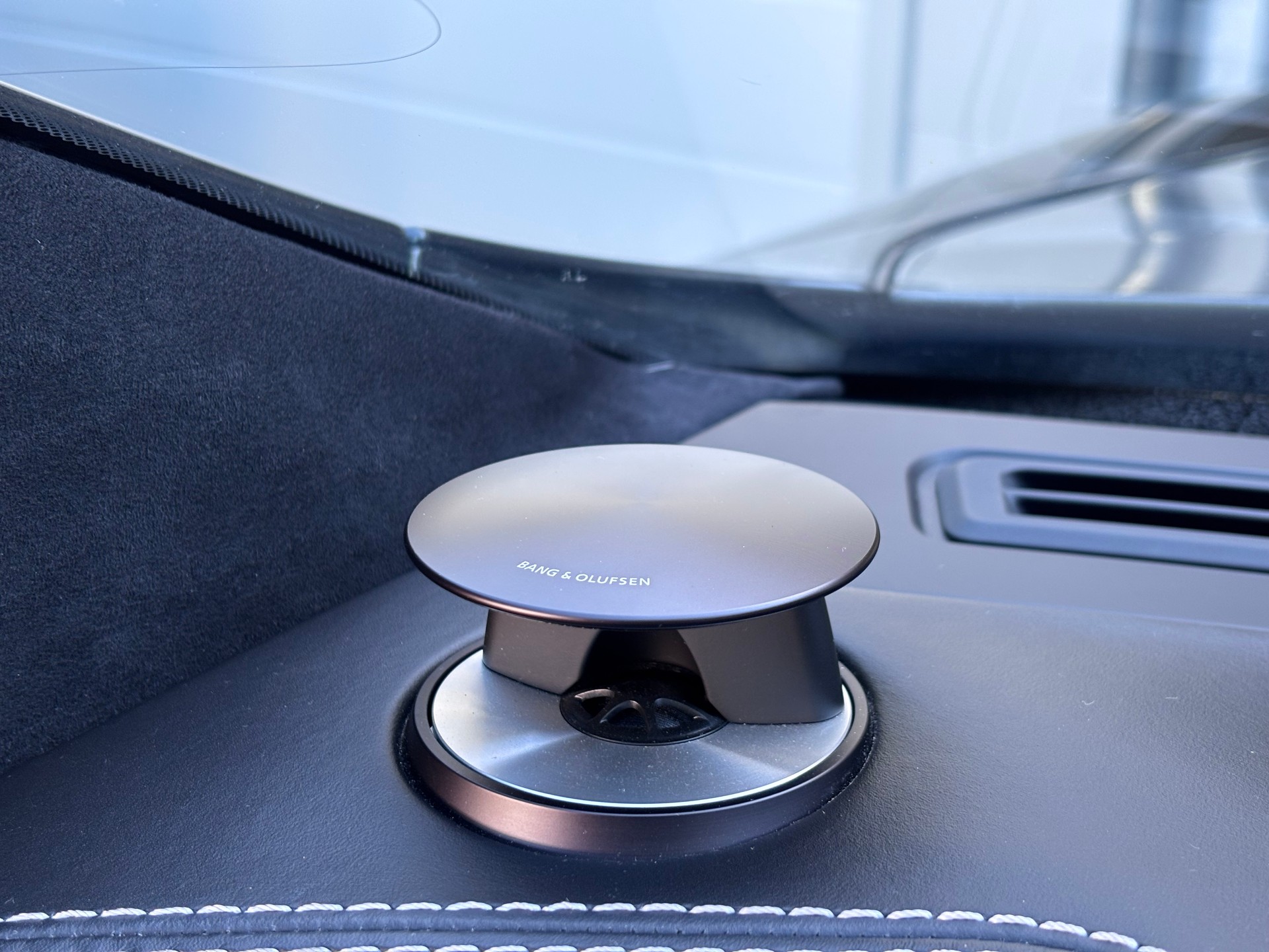 ASTON MARTIN Vanquish V12 S Touchtronic 3-image-26