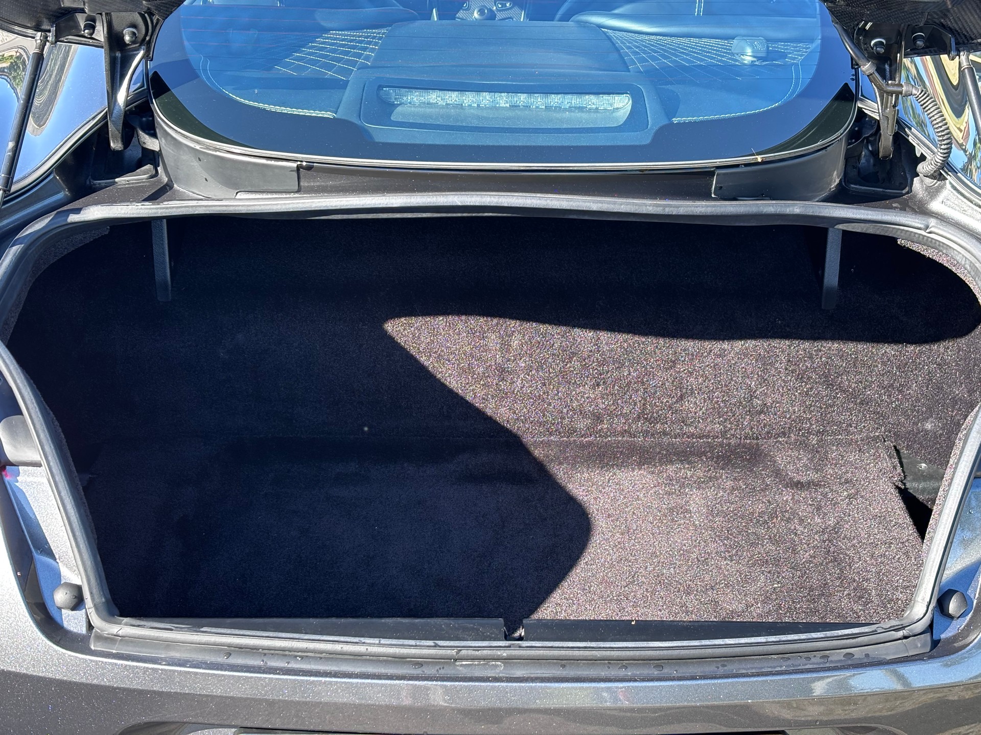 ASTON MARTIN Vanquish V12 S Touchtronic 3-image-9