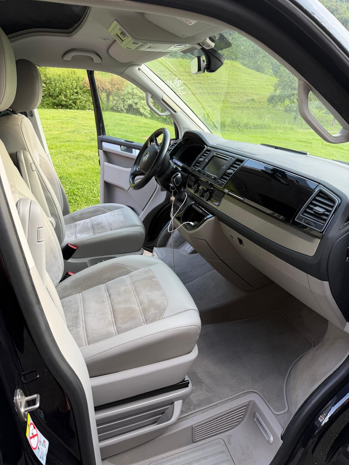 VW 2.0 TDI 199 Ocean GREY DSG 4m-image-2