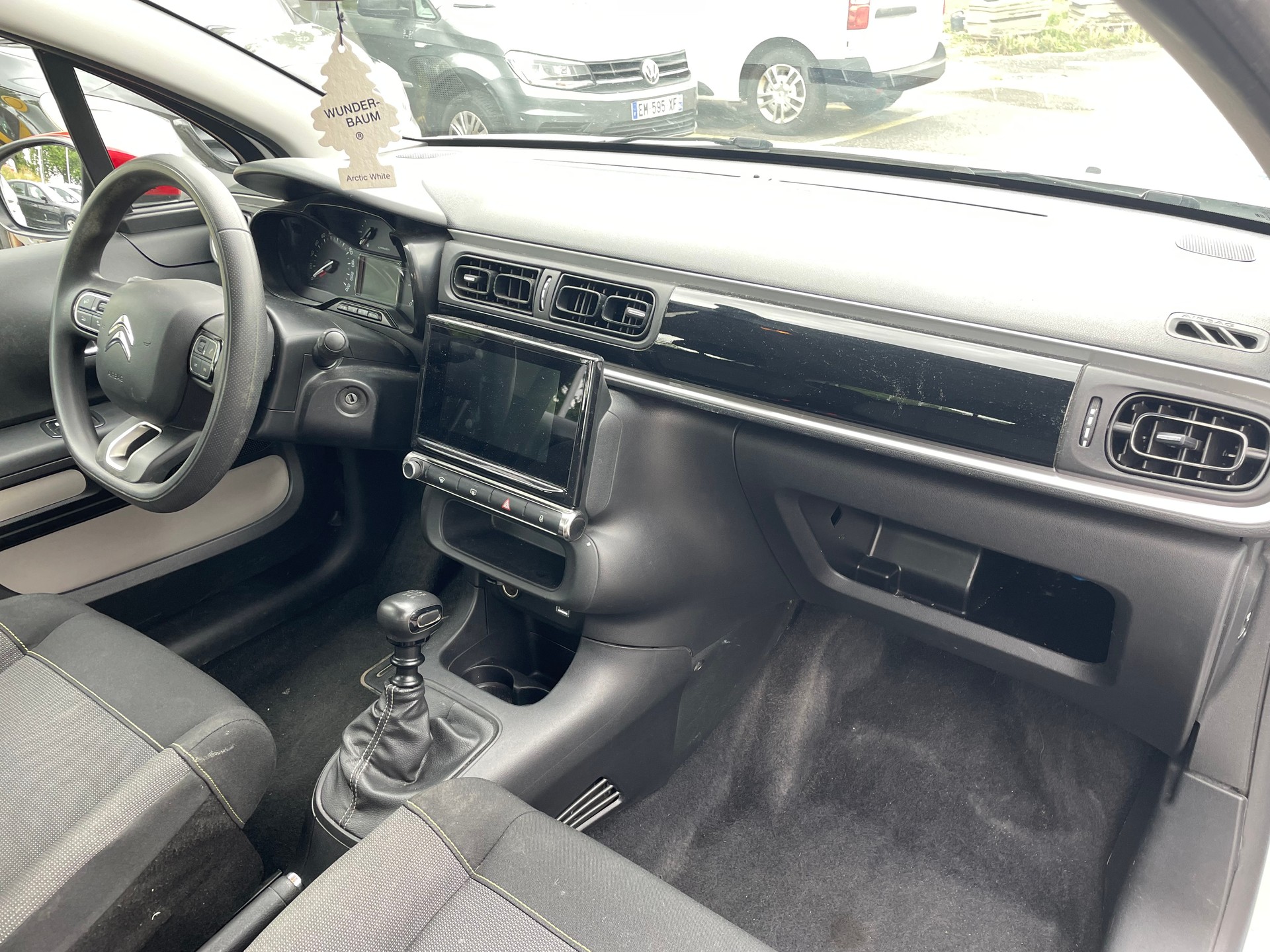 CITROEN C3 1.5 BlueHDi Swiss Edition-image-5