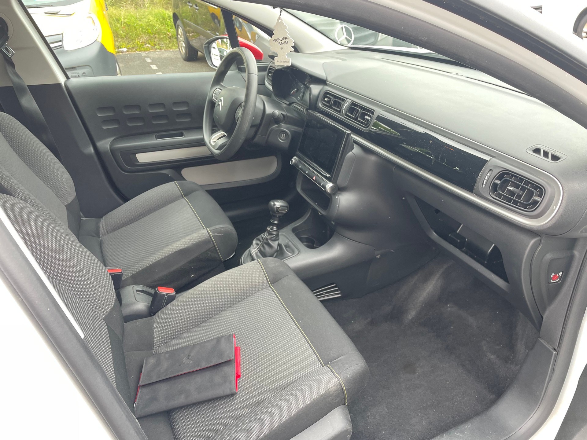 CITROEN C3 1.5 BlueHDi Swiss Edition-image-6