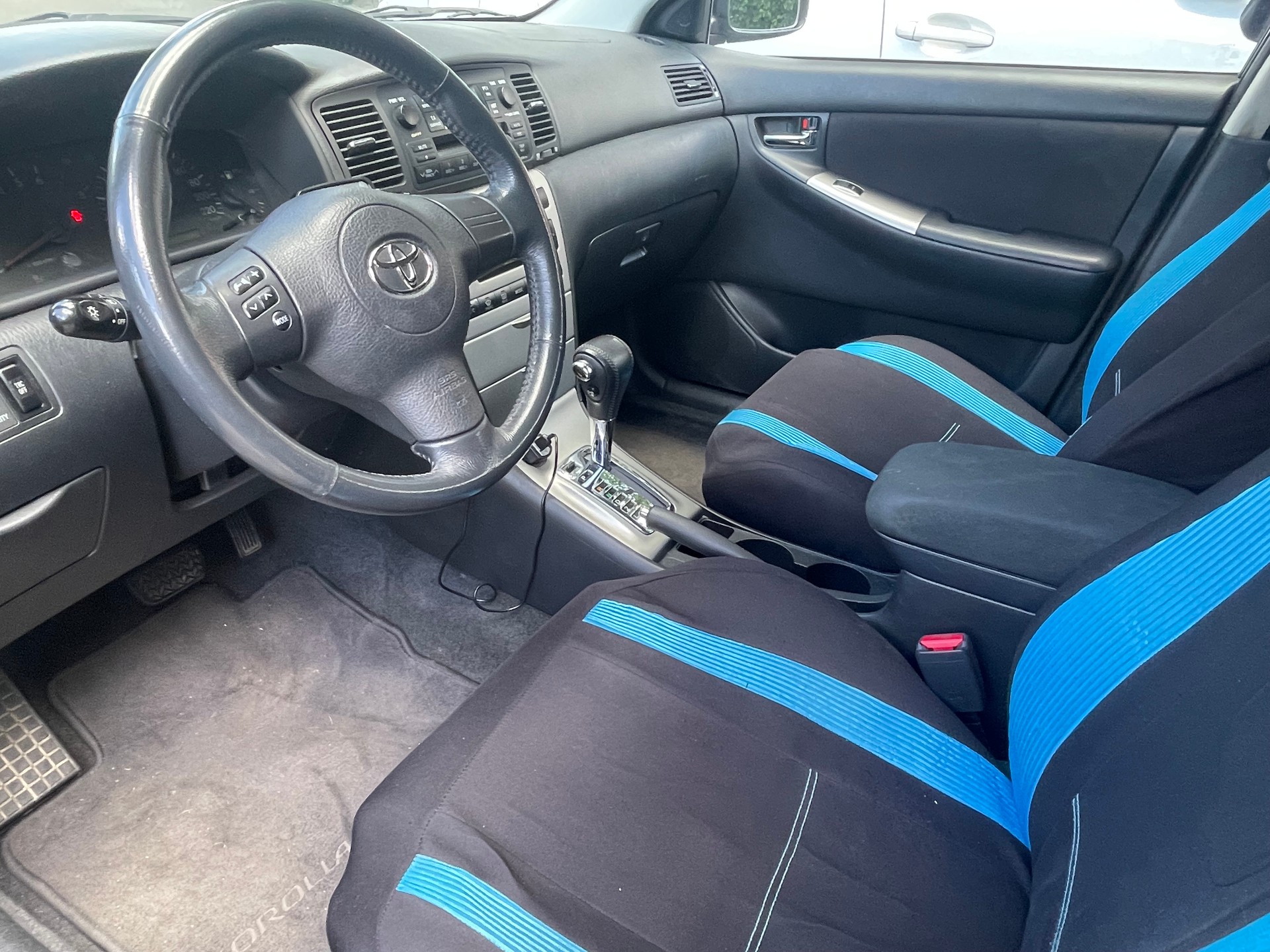 TOYOTA Corolla 1.4 Linea Terra-image-11