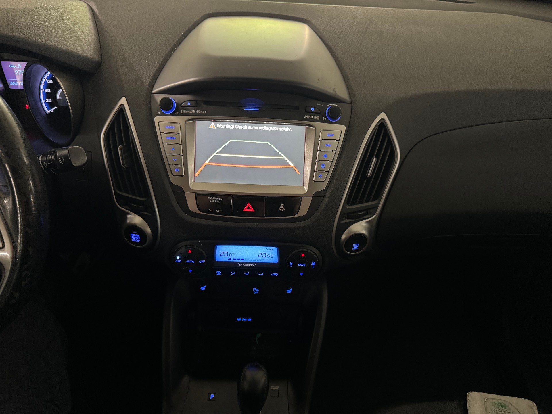 HYUNDAI iX 35 2.0 CRDi Premium 4WD Automatic-image-14