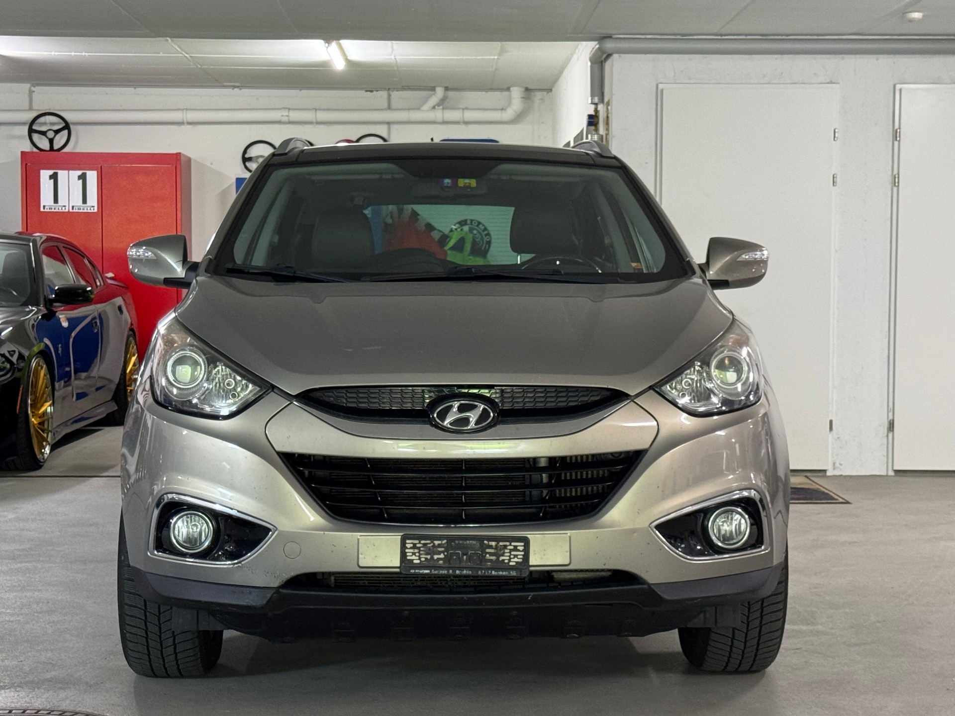 HYUNDAI iX 35 2.0 CRDi Premium 4WD Automatic-image-1