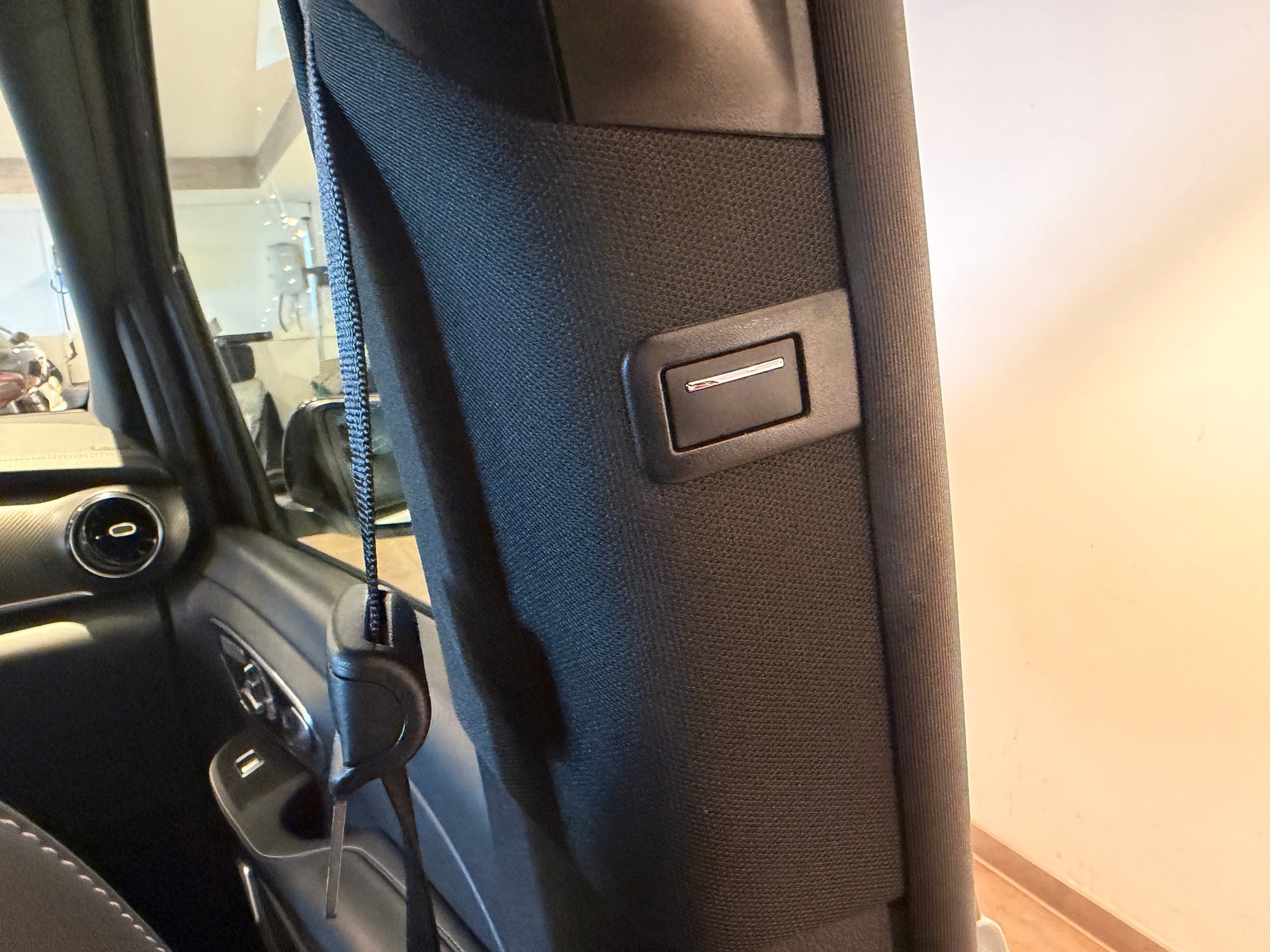 MERCEDES-BENZ V 300 d AMG Line lang Van 4M-image-16