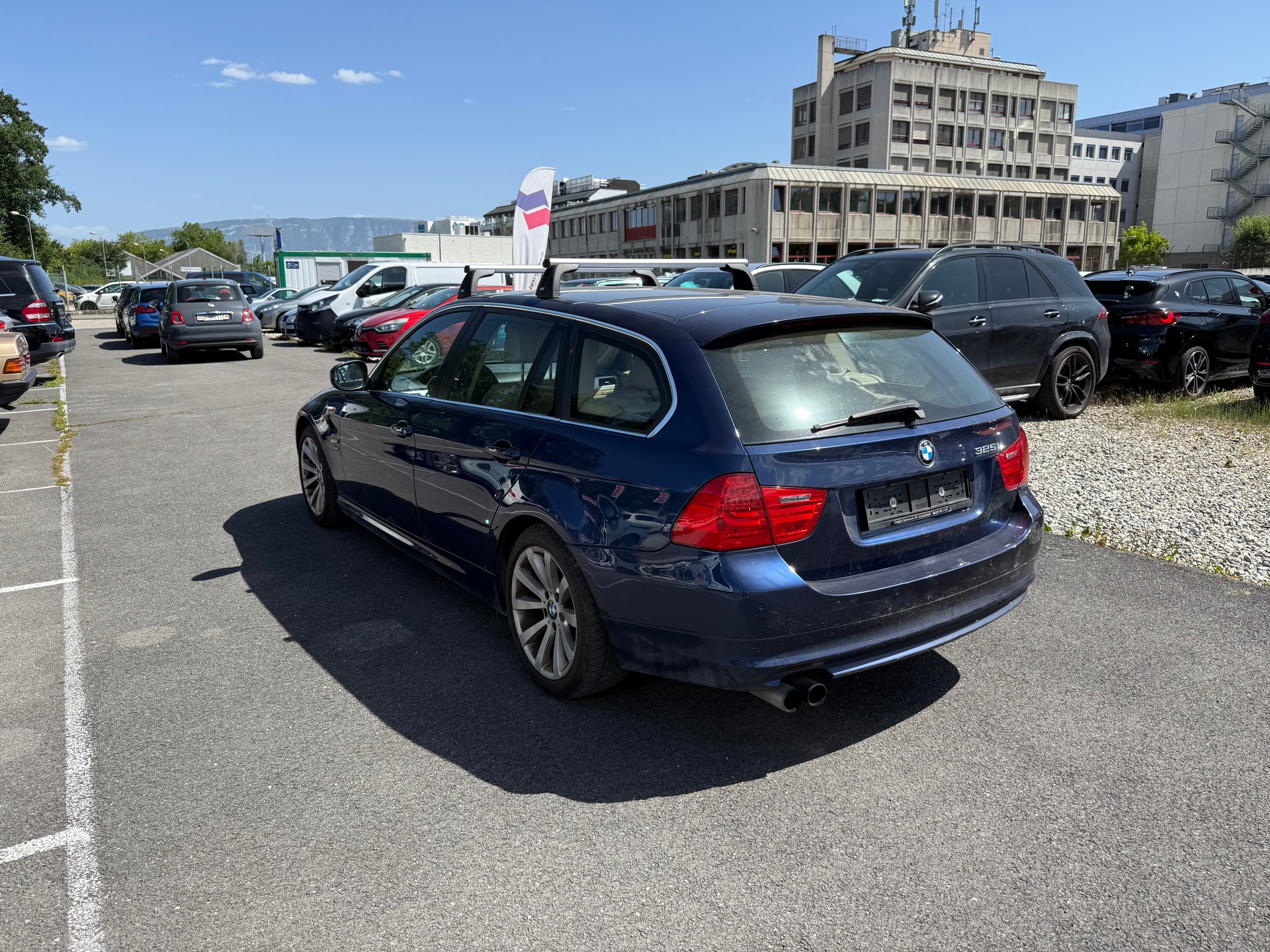 BMW 325i xDrive Touring Steptronic-image-4
