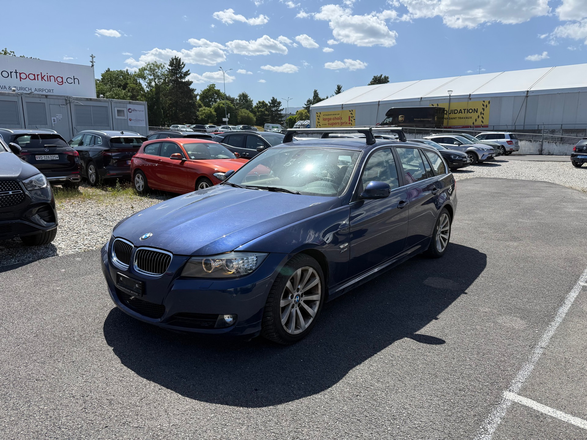 BMW 325i xDrive Touring Steptronic-image-1