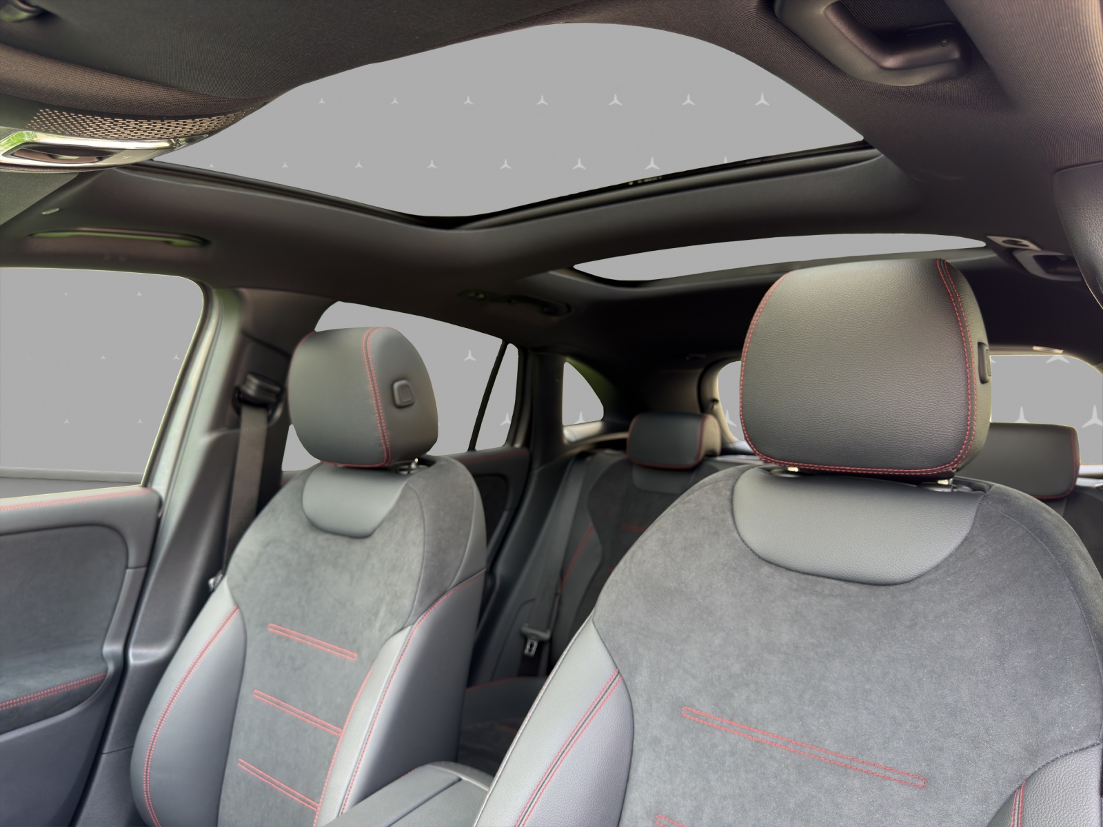 MERCEDES-BENZ GLA 250 4Matic 8G-DCT Swiss Star-image-8
