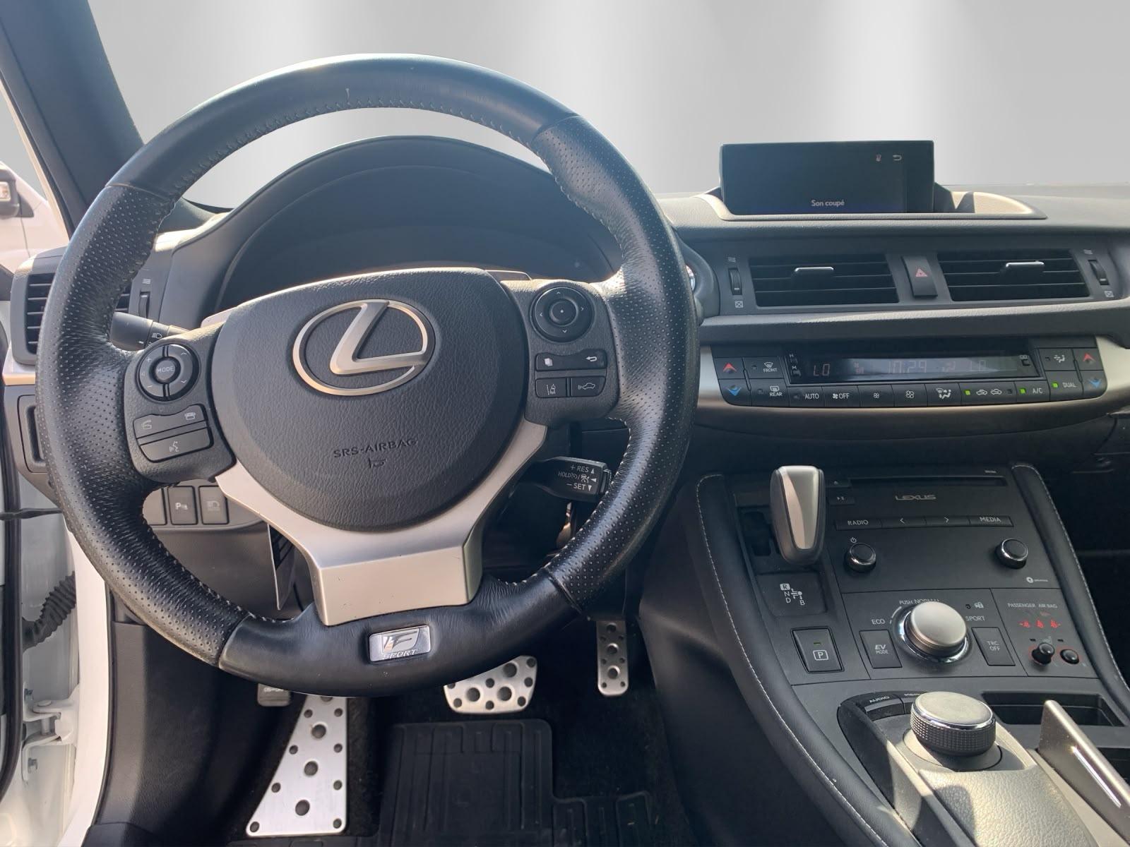 LEXUS CT 200h F-Sport-image-9