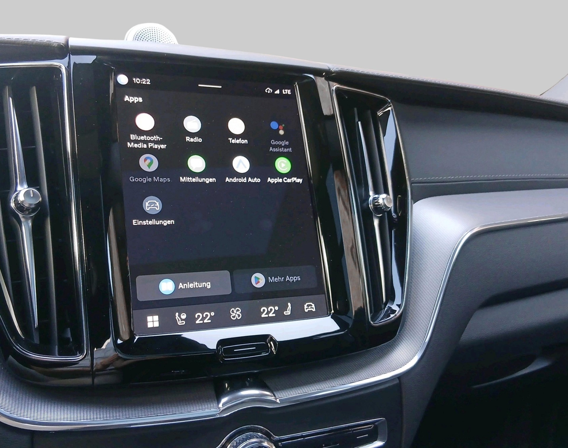 VOLVO XC60 2.0 T8 TE R-Design eAWD-image-12