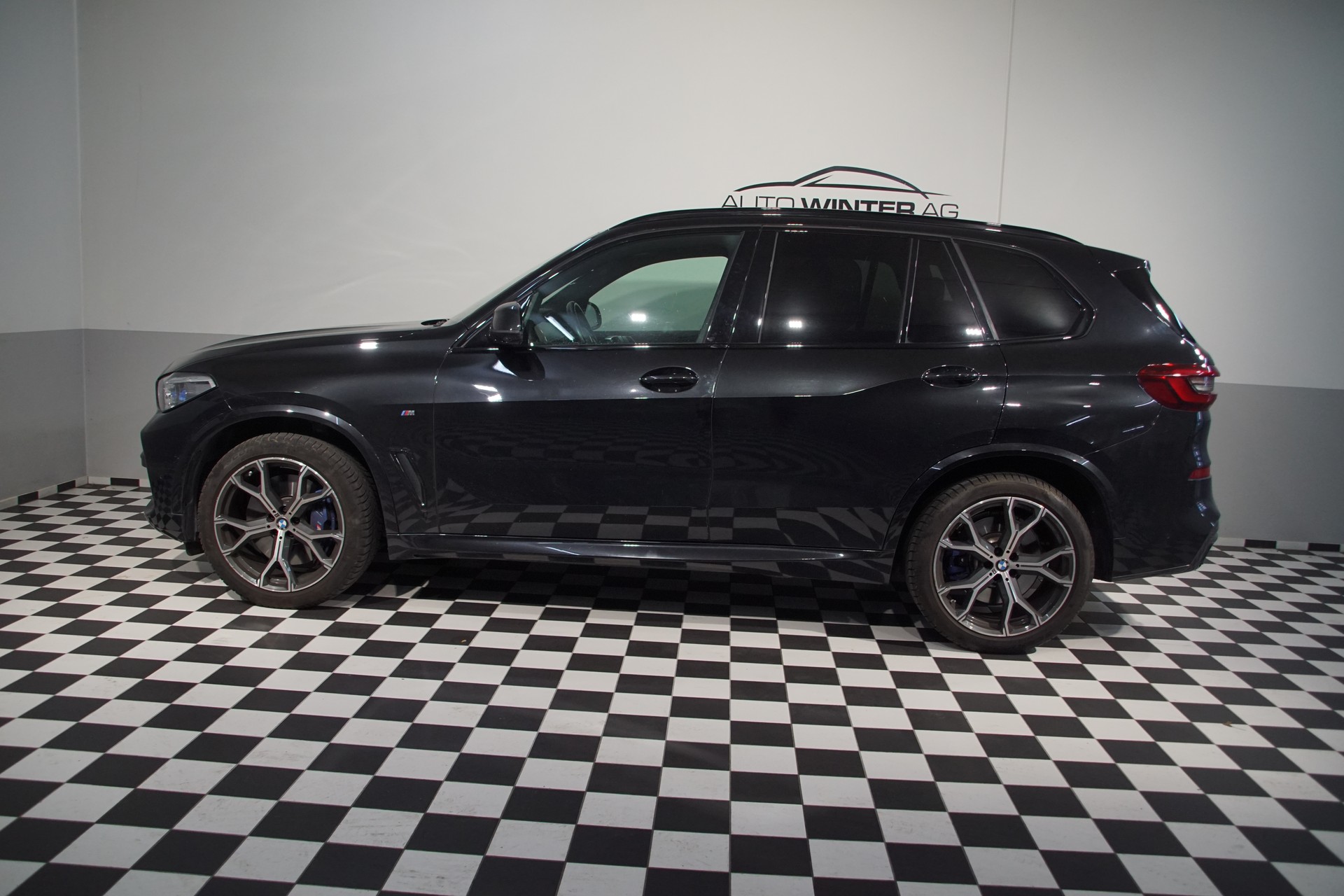 BMW X5 xDrive 48V 40d M Sport Steptronic-image-8