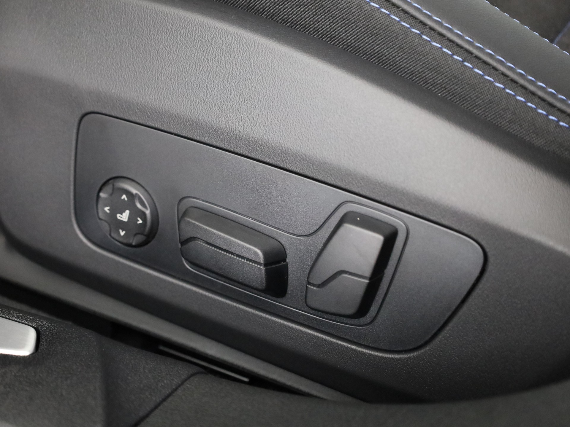 BMW 120d-image-11