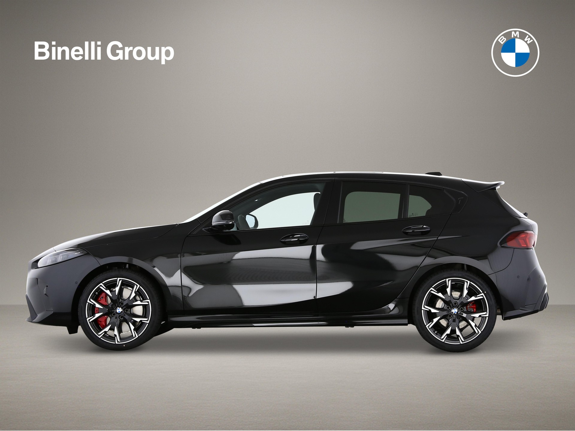 BMW 120d-showroom-element-2
