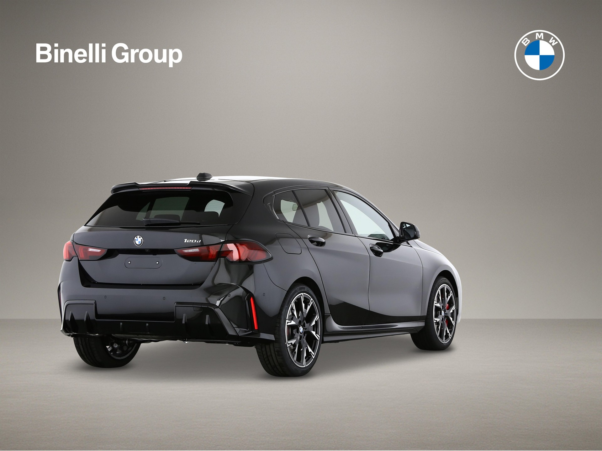 BMW 120d-showroom-element-1