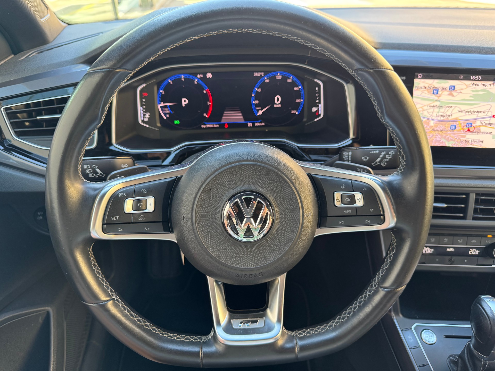 VW Polo 1.0 TSI BMT Highline DSG*R-Line Paket*Rückfahrkamera*-image-12