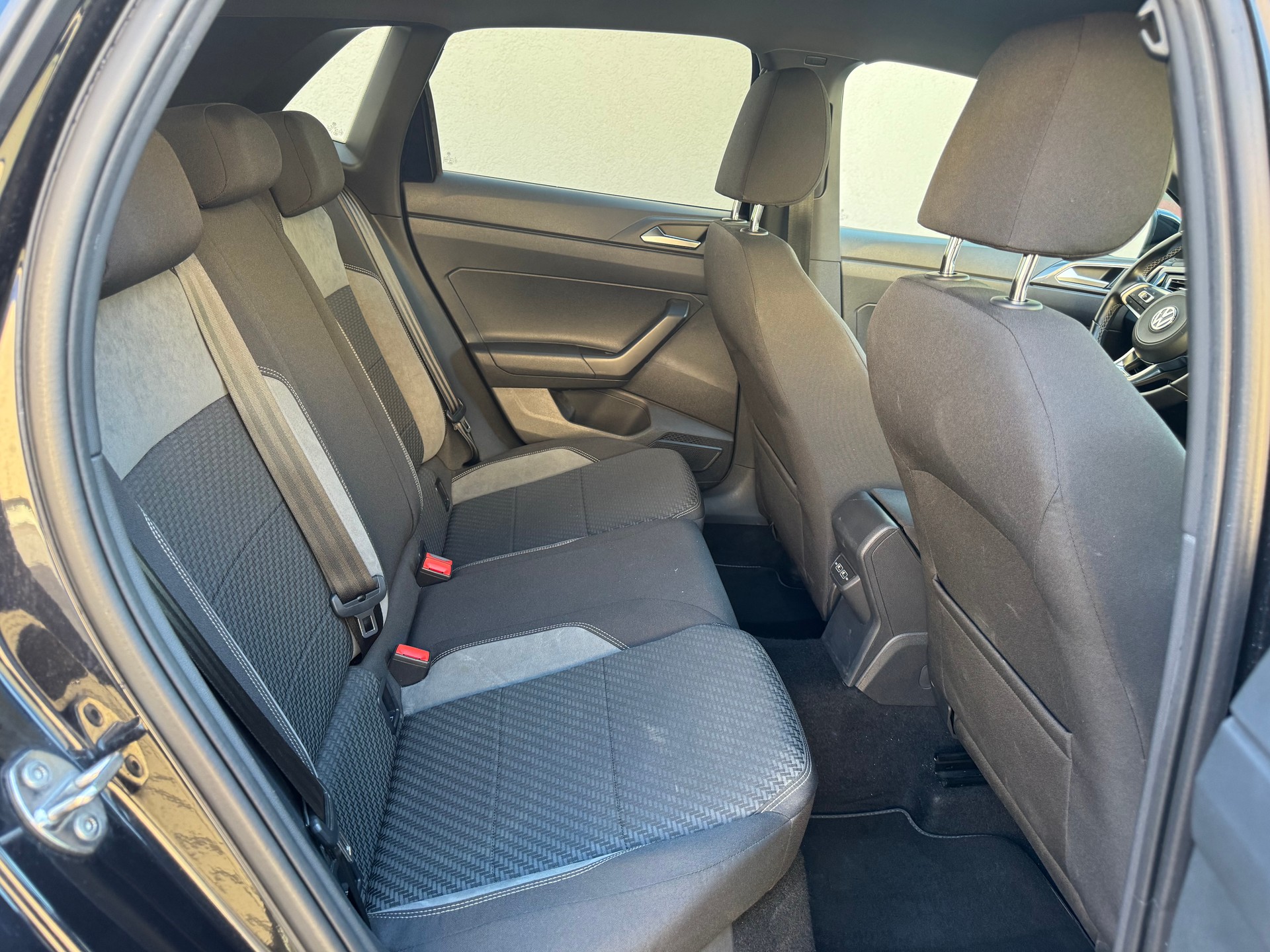 VW Polo 1.0 TSI BMT Highline DSG*R-Line Paket*Rückfahrkamera*-image-9