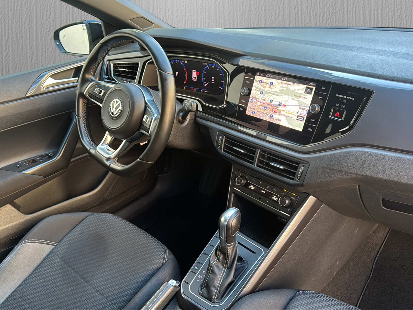 VW Polo 1.0 TSI BMT Highline DSG*R-Line Paket*Rückfahrkamera*-image-11