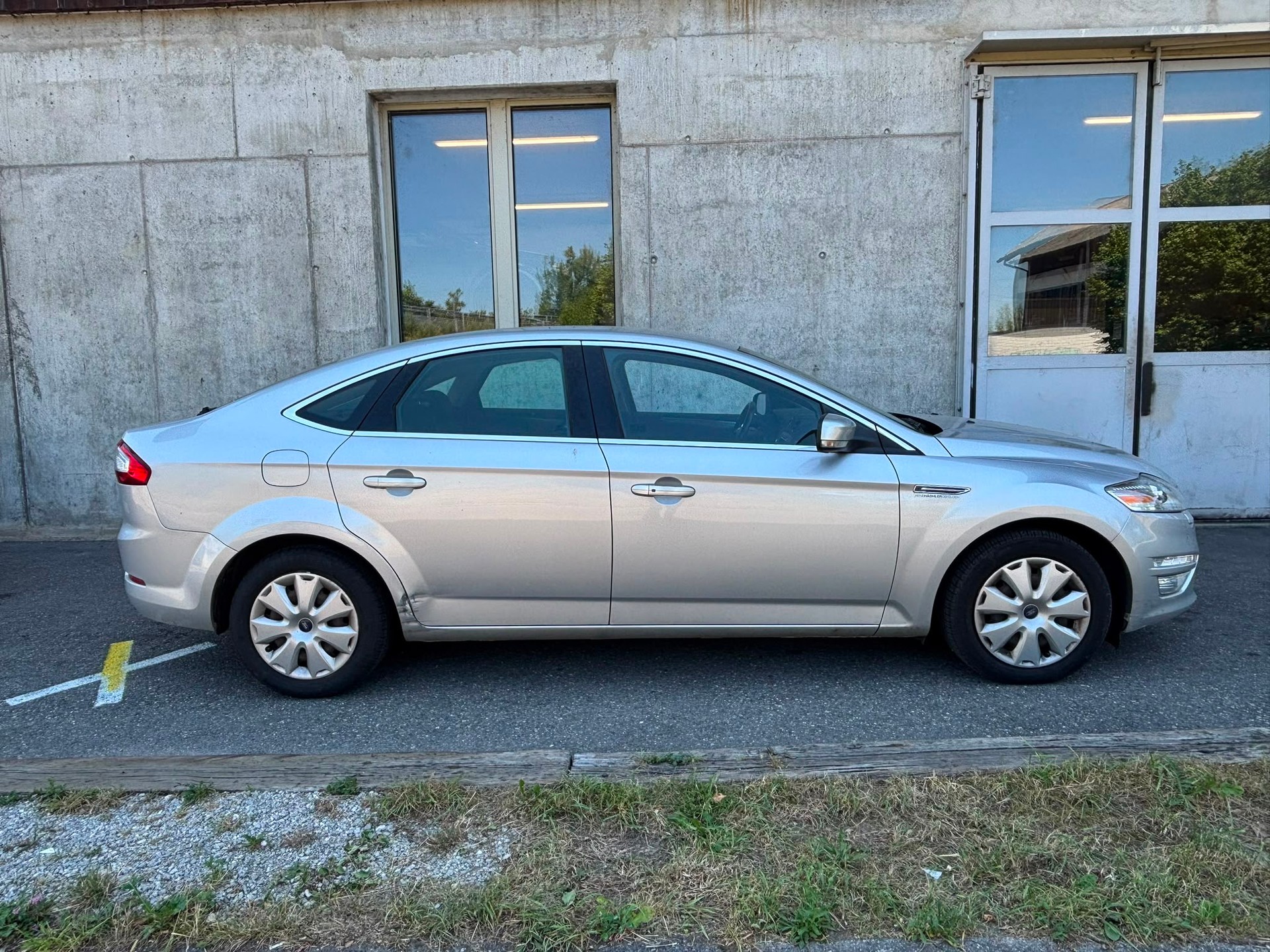 FORD Mondeo 2.0 EcoBoost SCTi Winner PowerShift-image-4