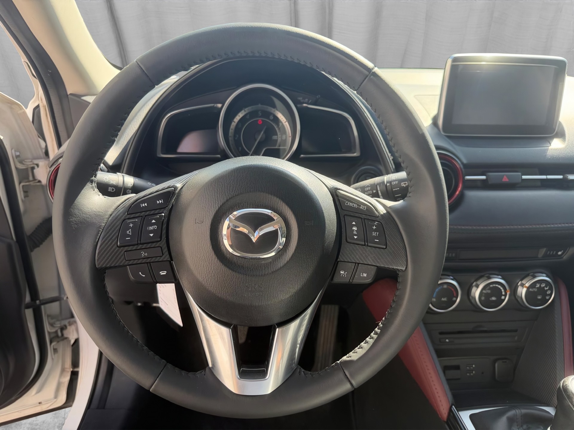 MAZDA CX-3 2.0 Revolution AWD-image-11