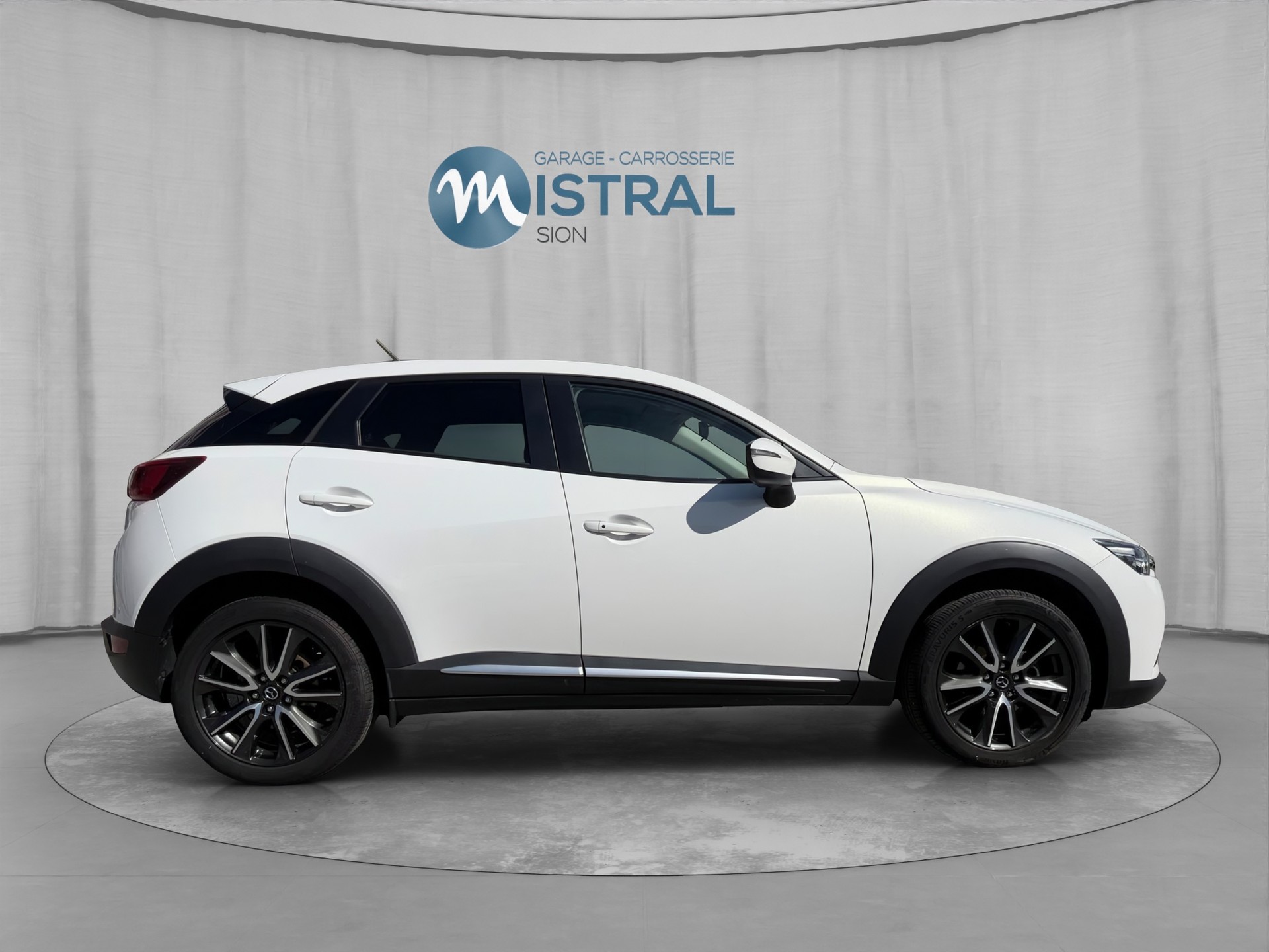 MAZDA CX-3 2.0 Revolution AWD-image-5